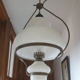 Lustre en opaline et cuivre