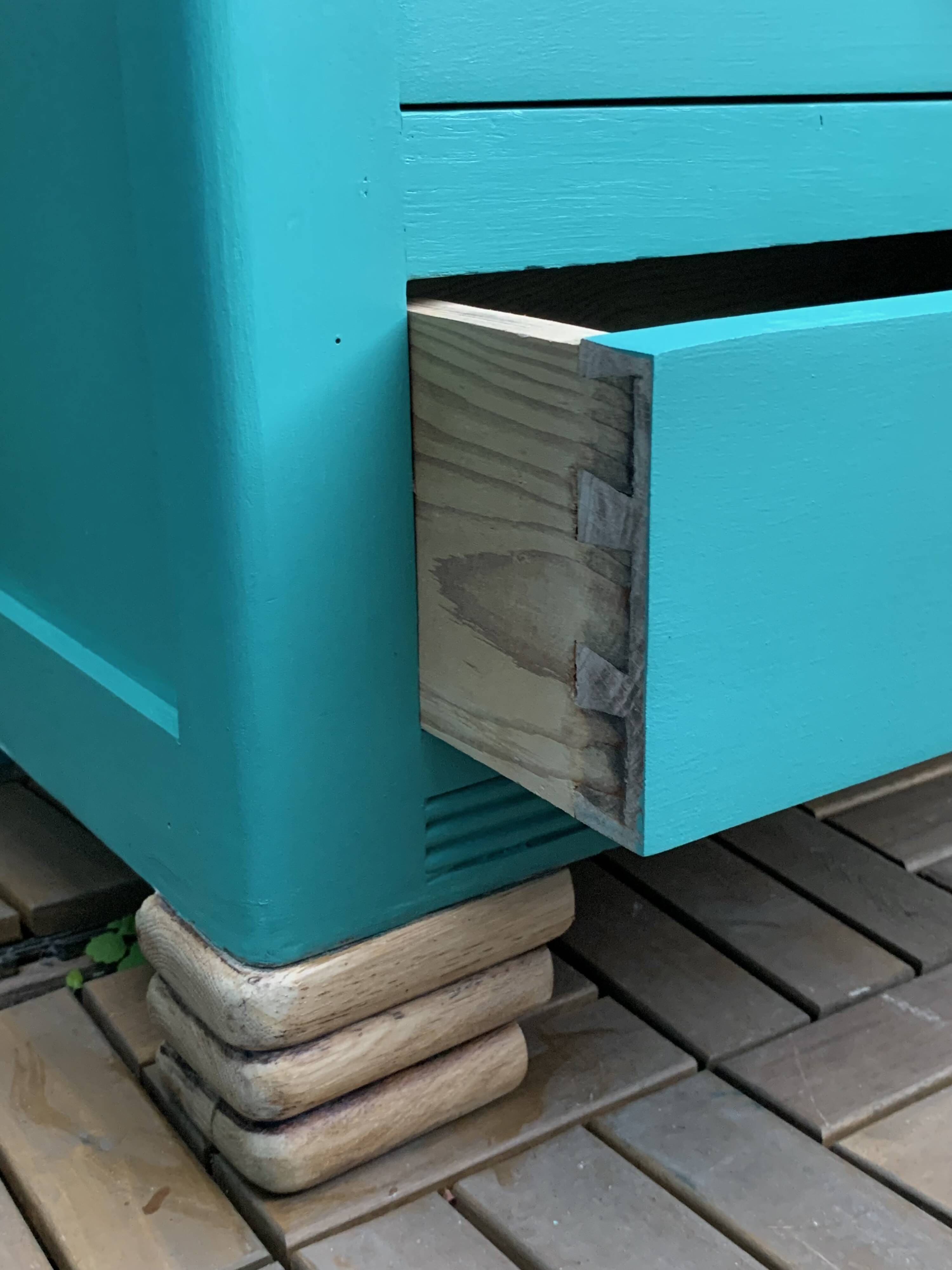 Asymmetrical Parisian wardrobe 1930