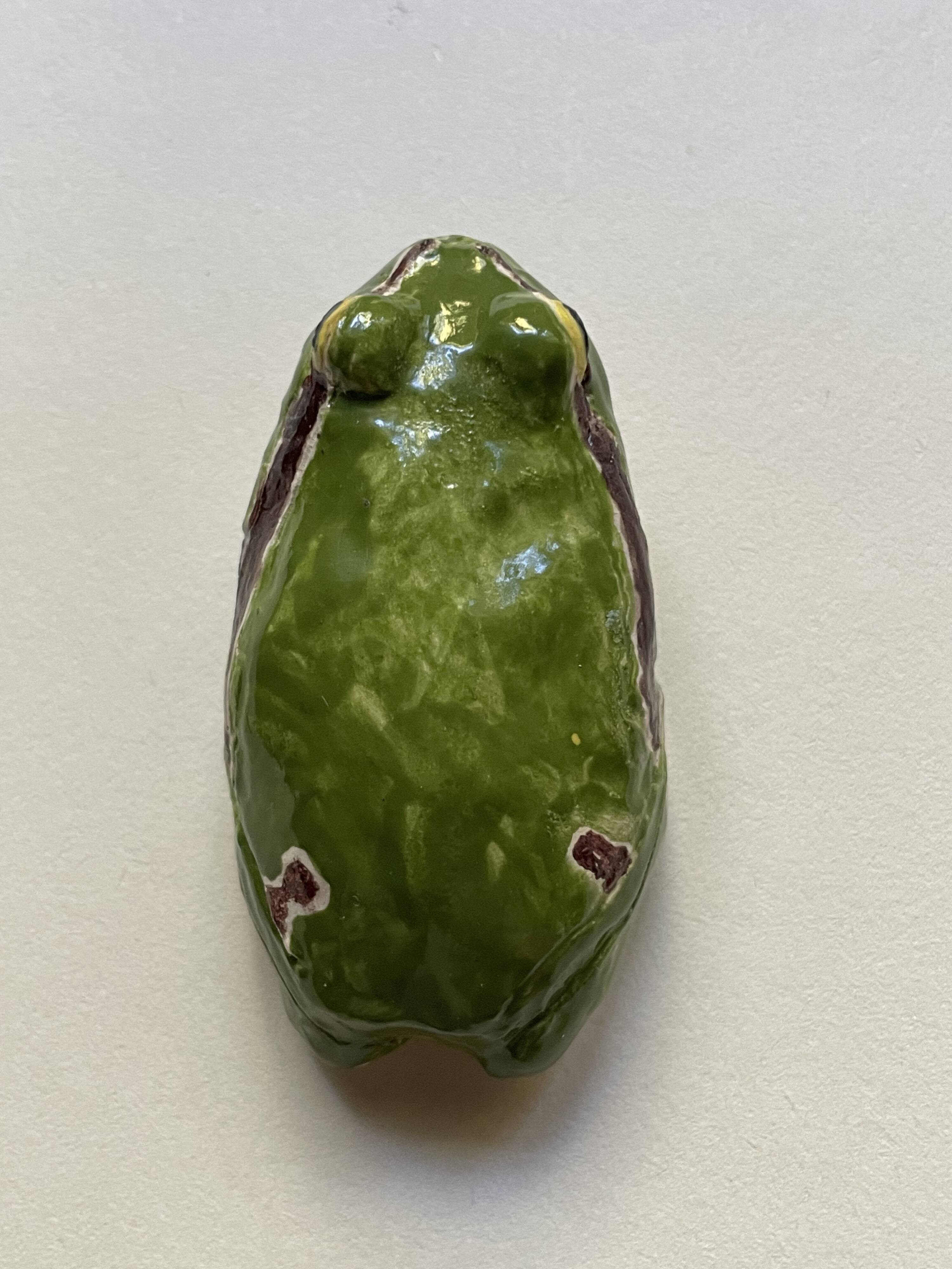 Grenouille en faïence émaillée