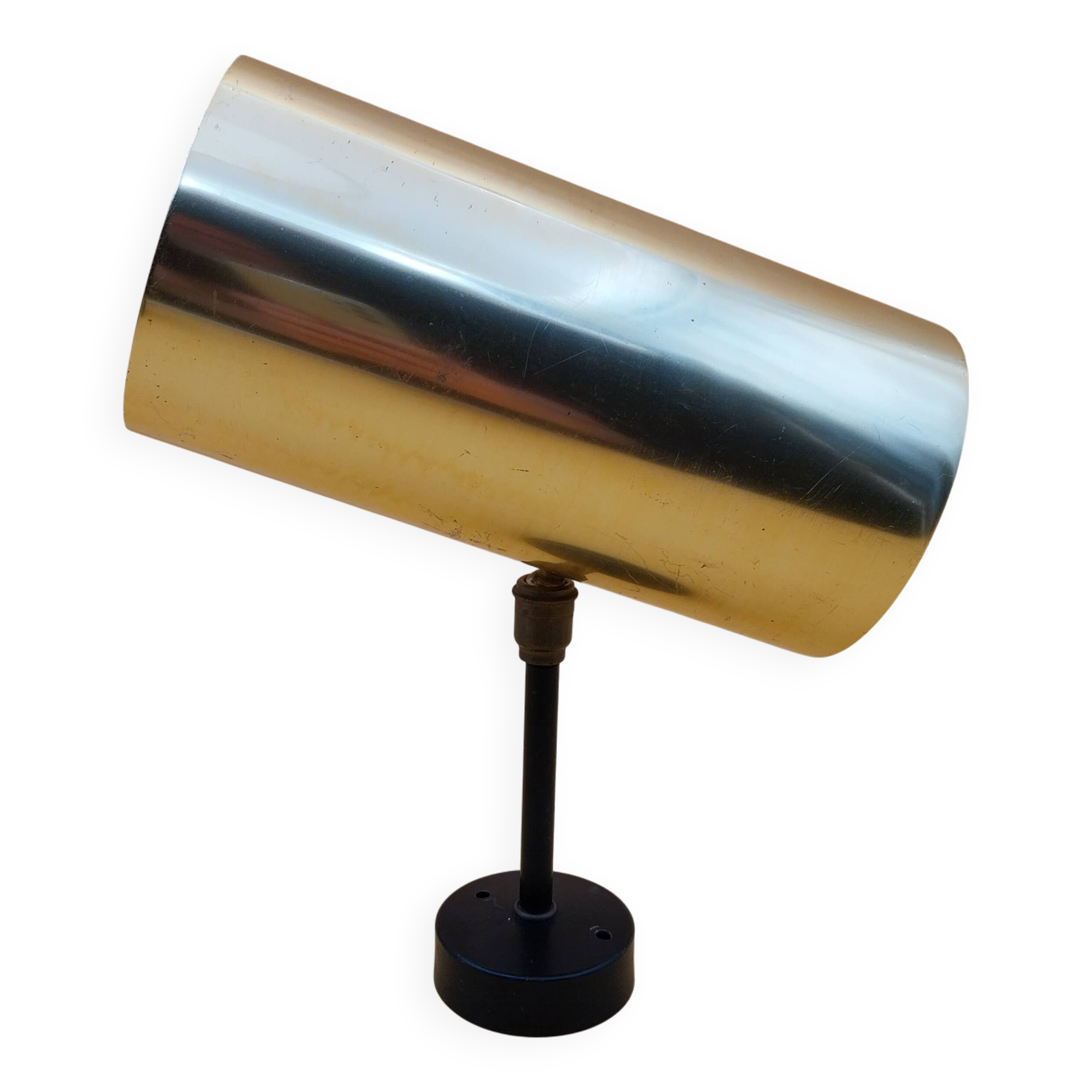 Brass pipe wall light on ball joint