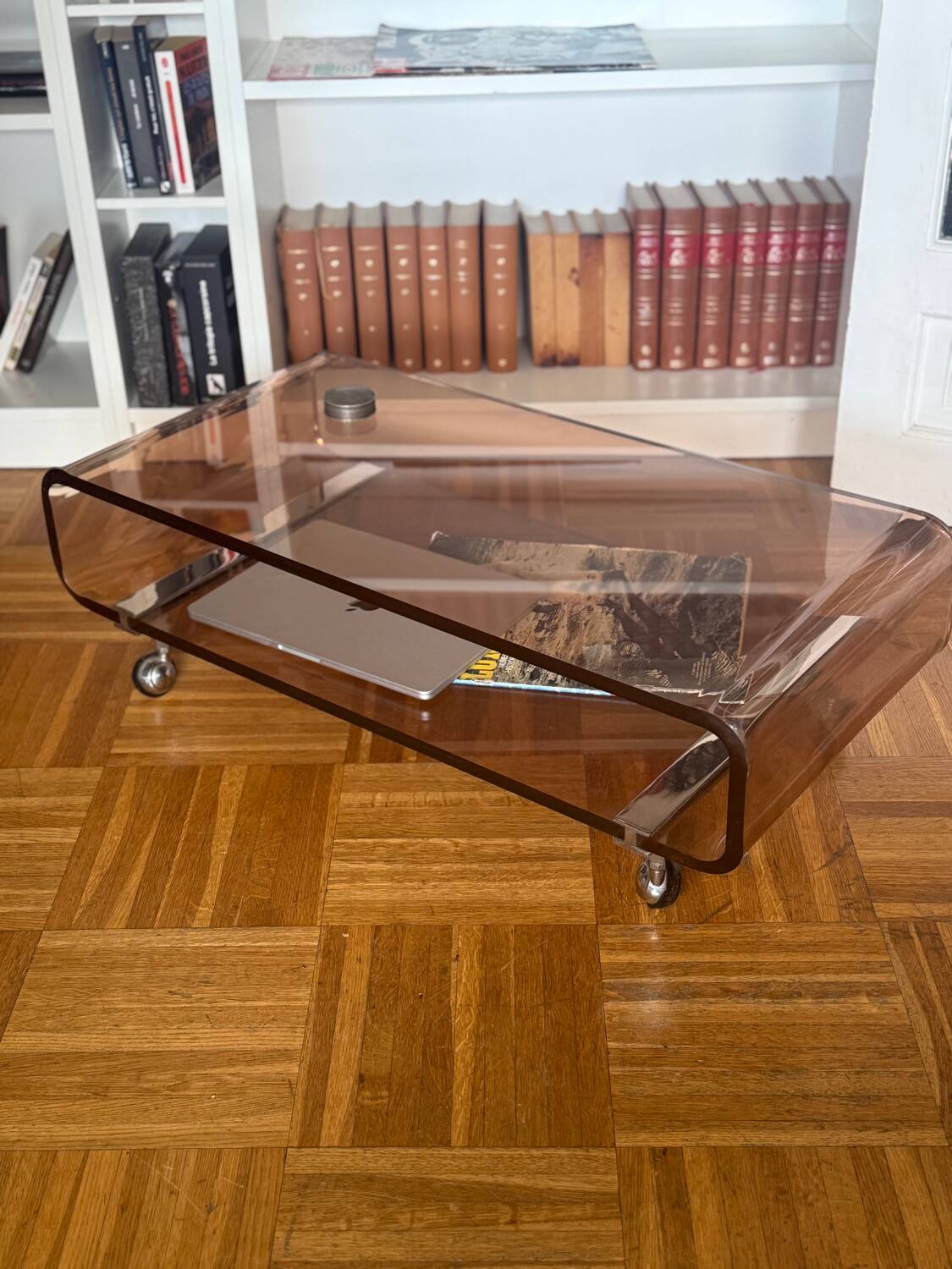 Table basse en Plexiglas Michel Dumas