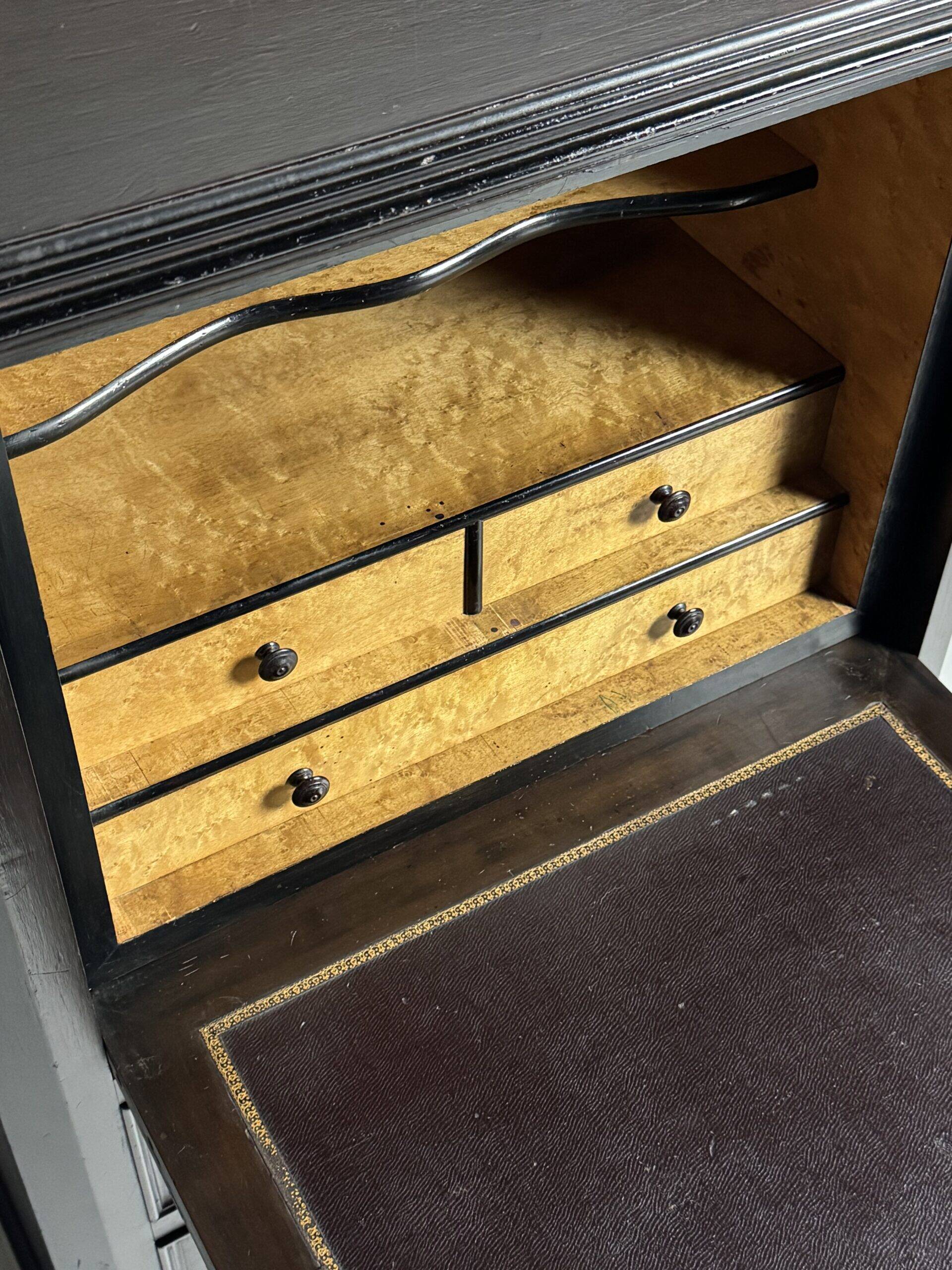 Louis Philippe secretaire black