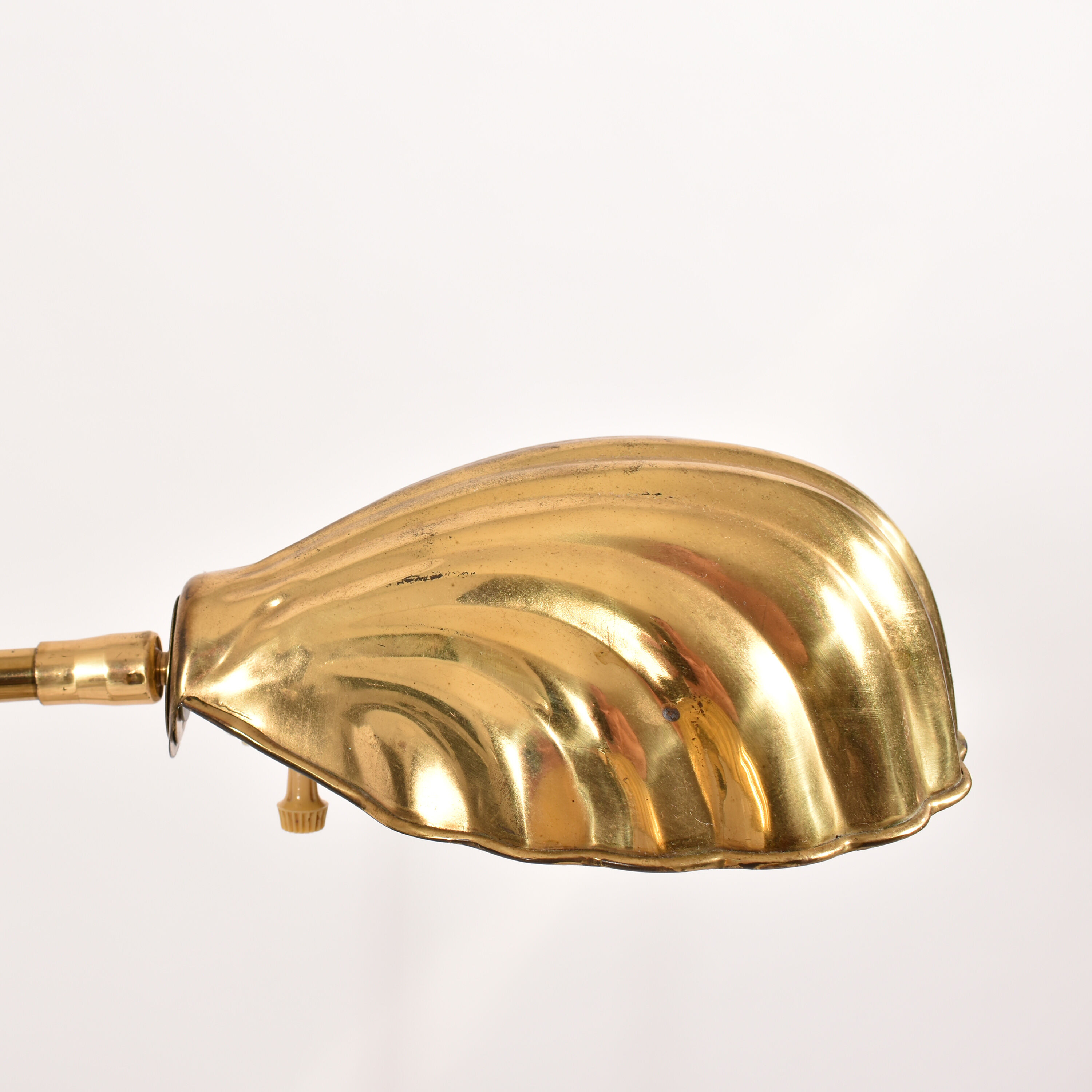 Pair of brass shell lamps, adjustable height, 1960