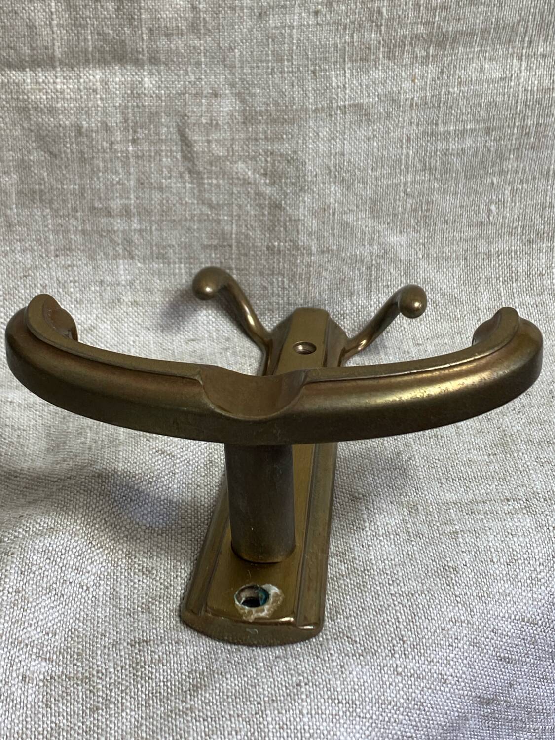 Patères en métal à trois crochets