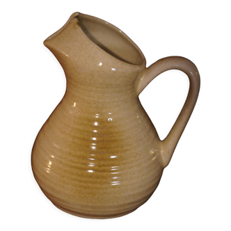 Pretty stoneware decanter