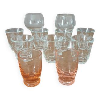 Lot de verres à liqueur