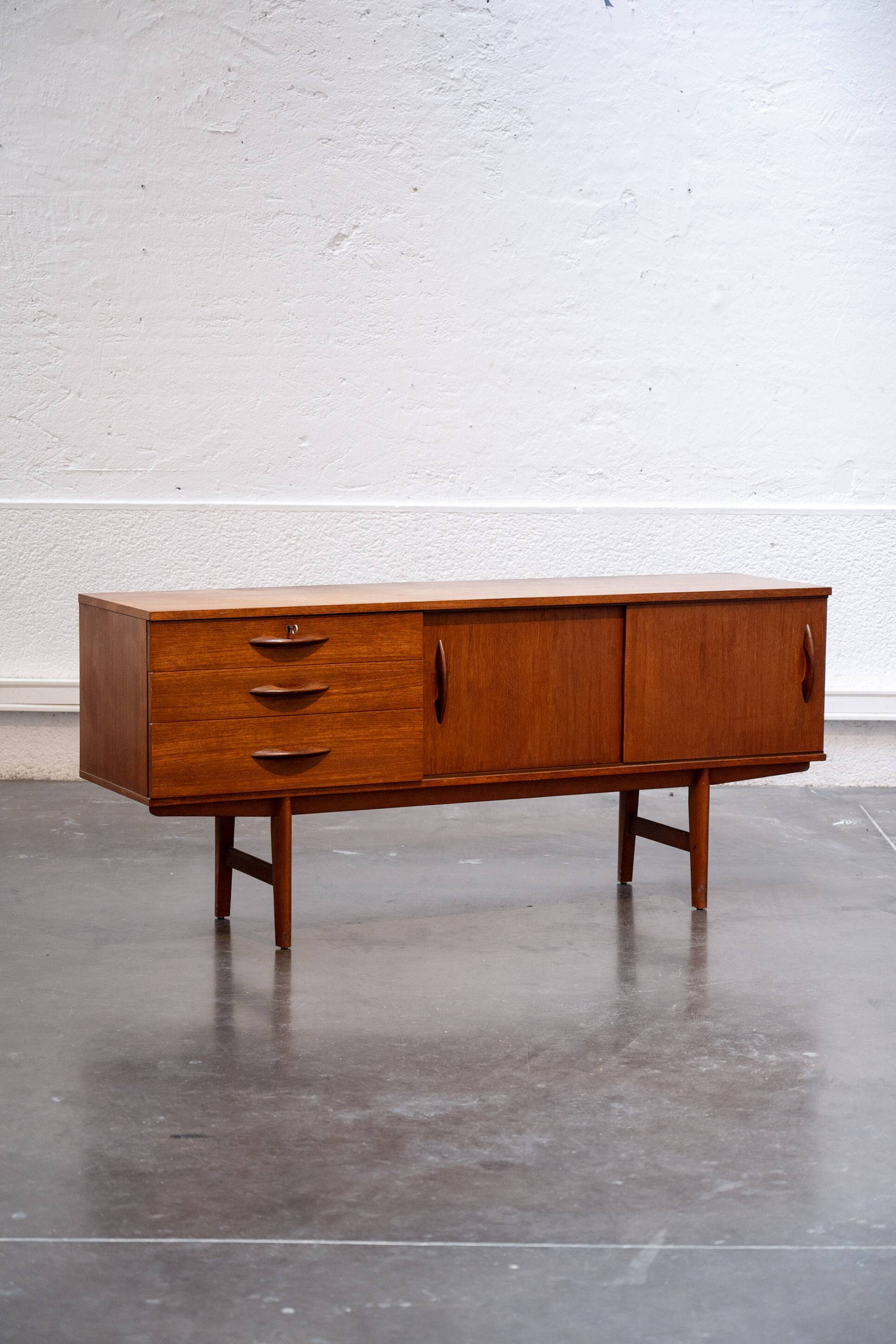 AVALON sideboard