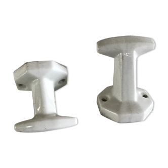 Set of 2 white porcelain hooks
