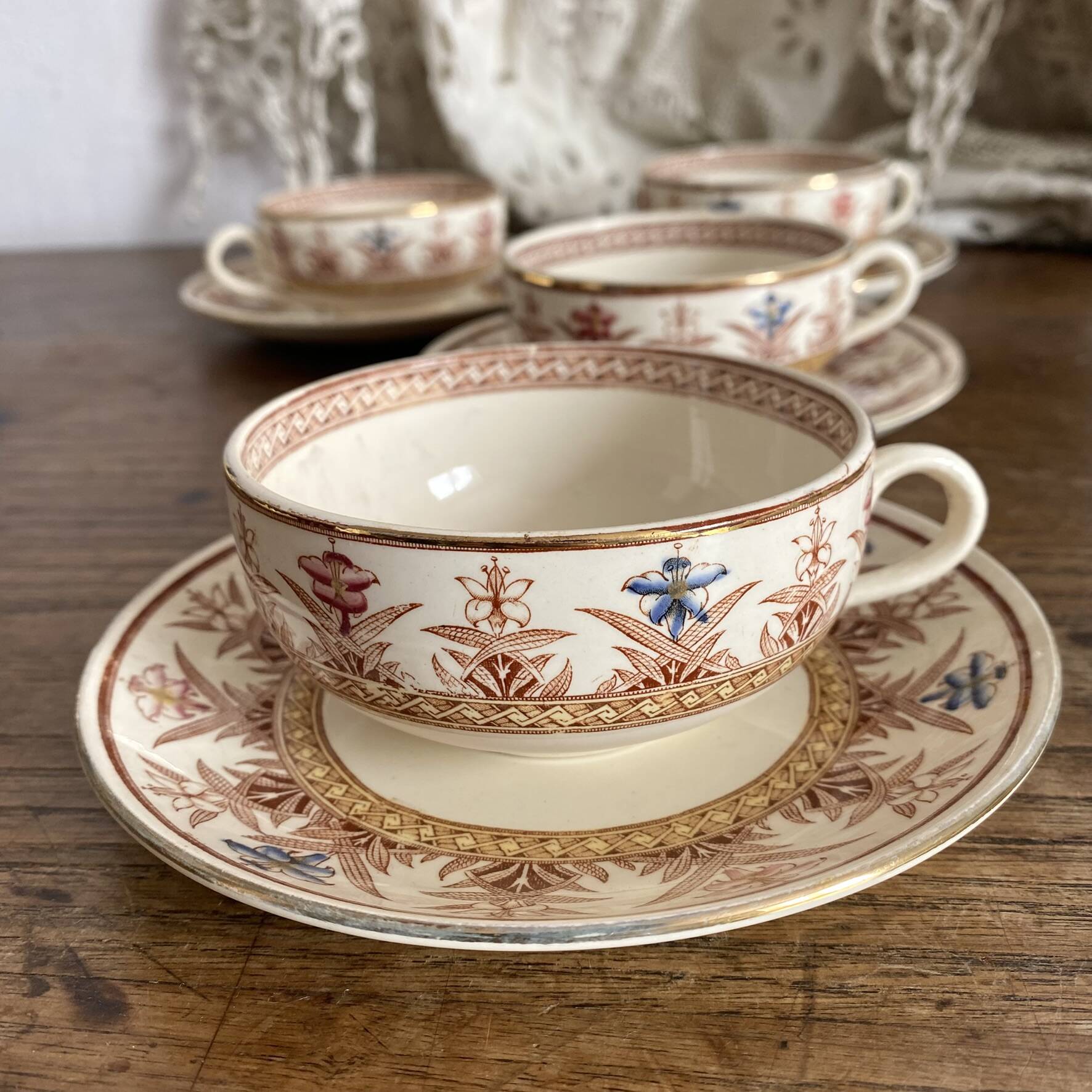 Tea cups and saucers in Sarreguemines ironstone "Derby"
