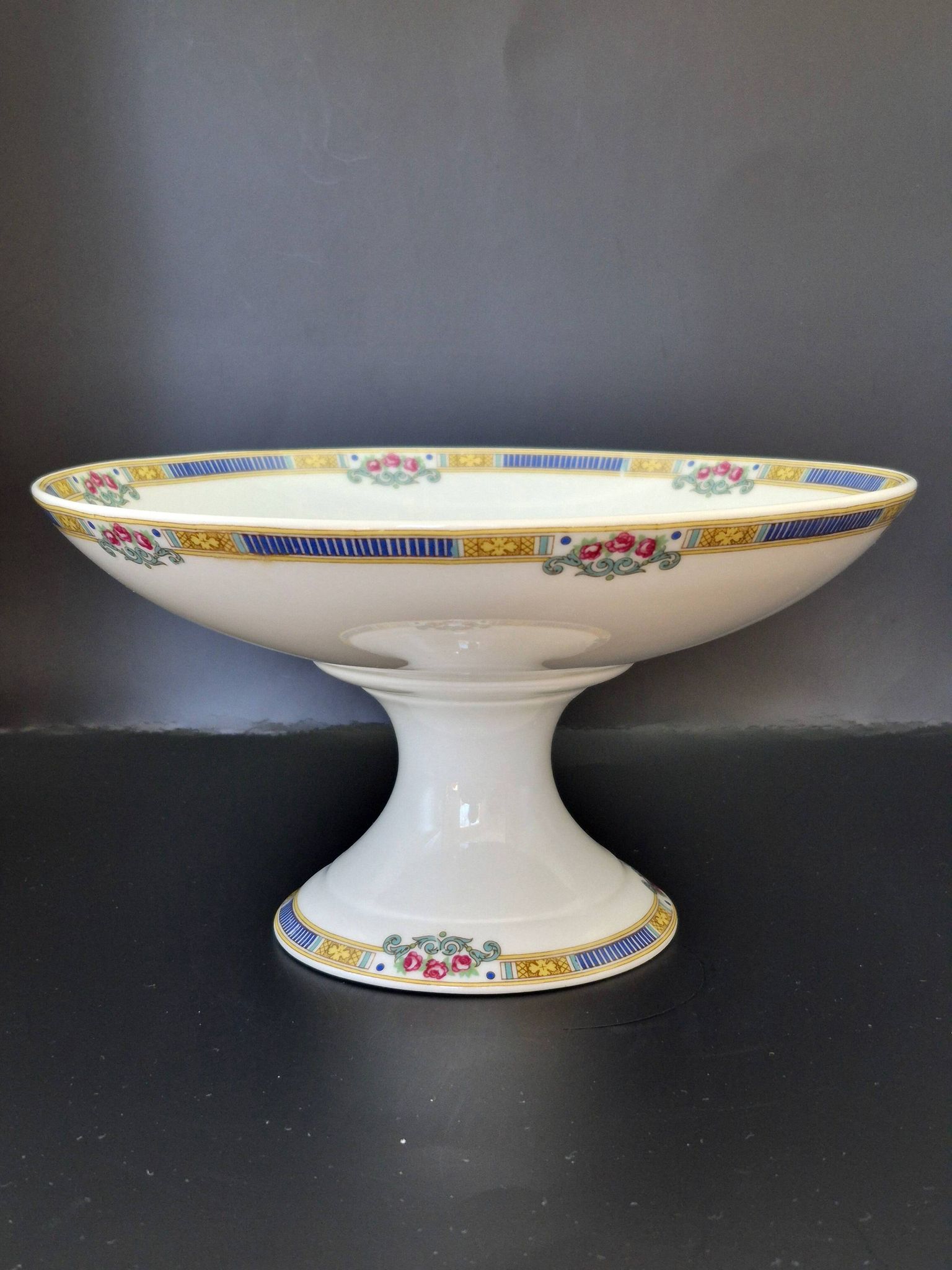 Fine porcelain compote from Limoges Bernardaud & Cie – Art Deco – A712