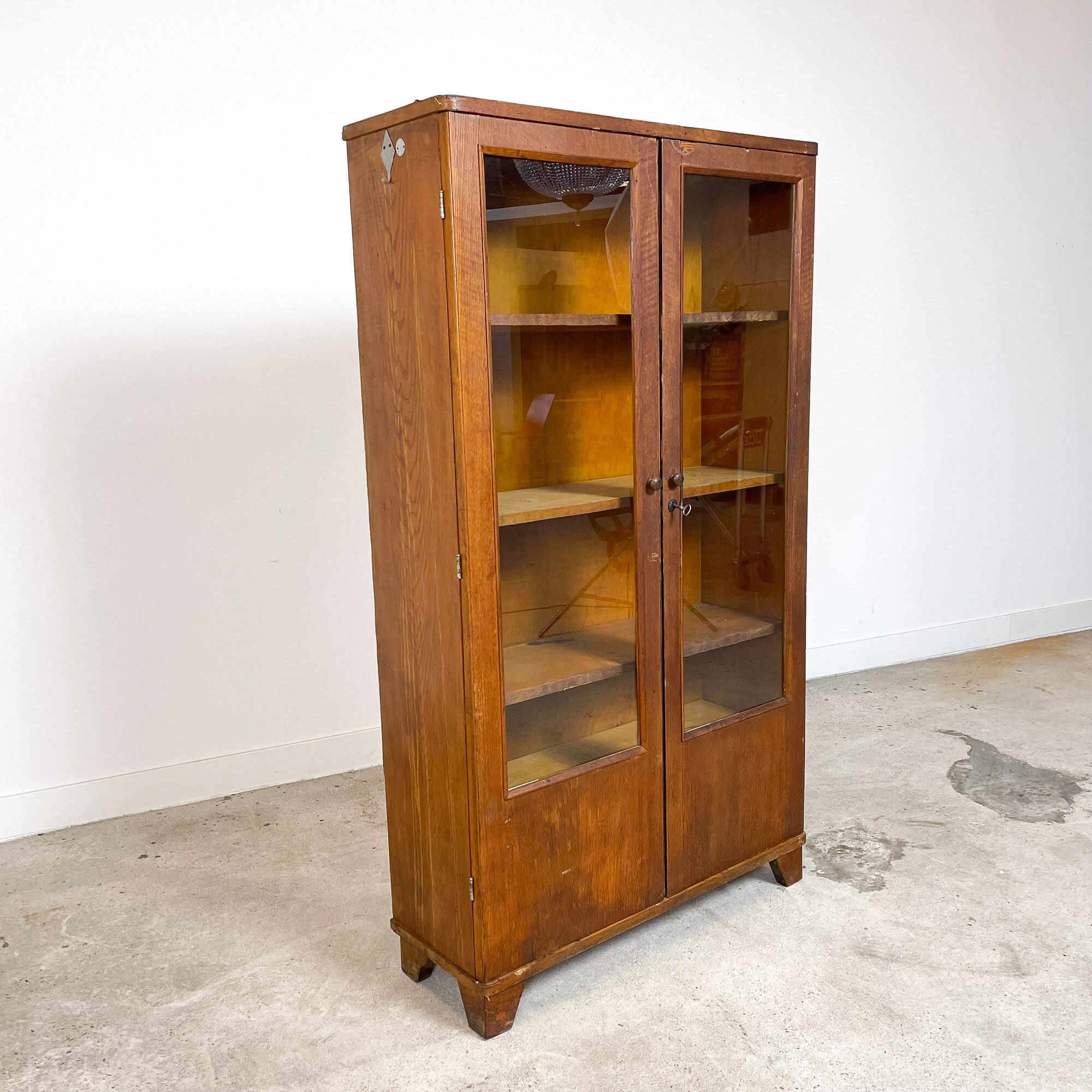 Vitrine de laboratoire scolaire en bois vintage