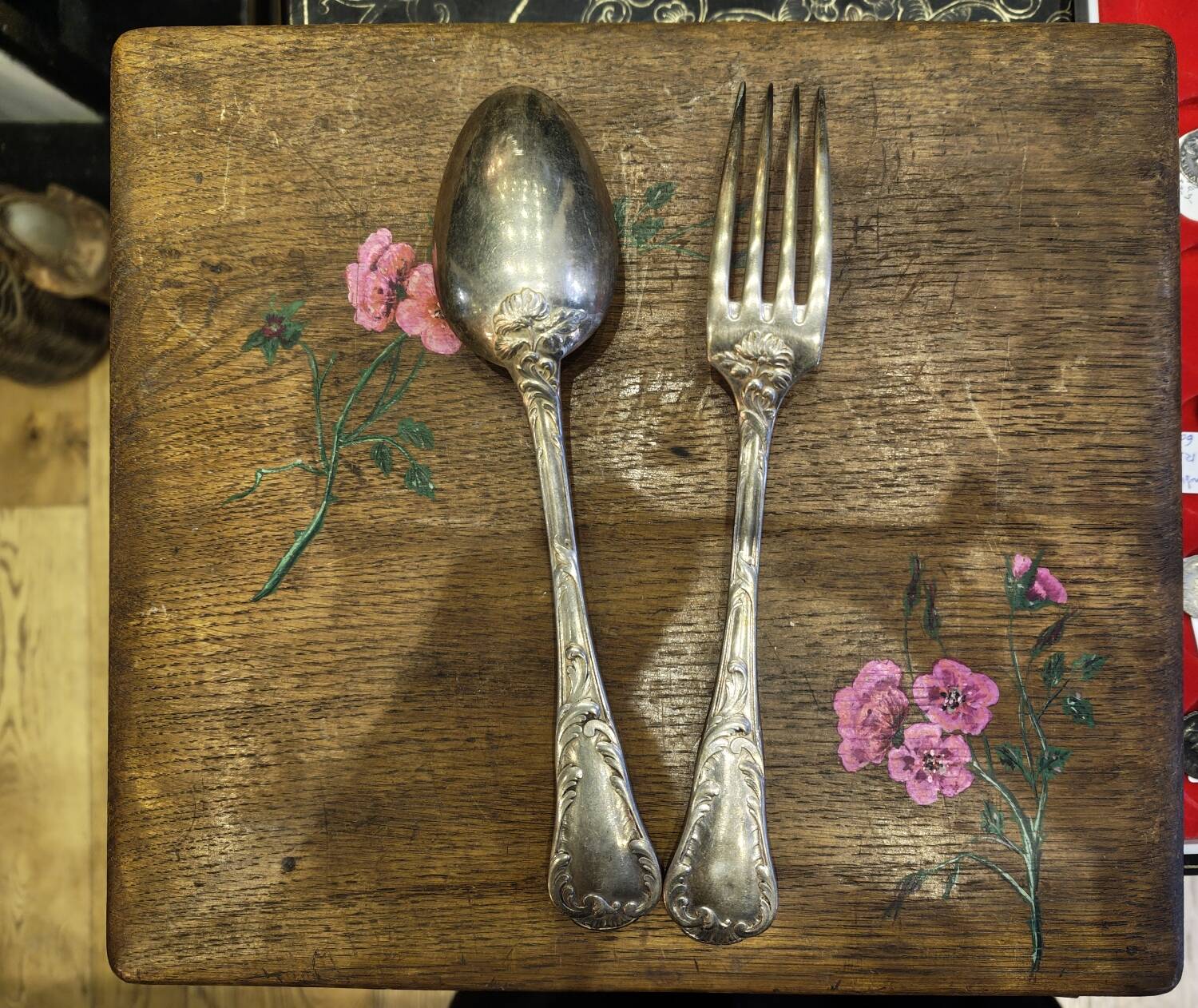 Christofle spoons and forks from the Chrysanthème model.
