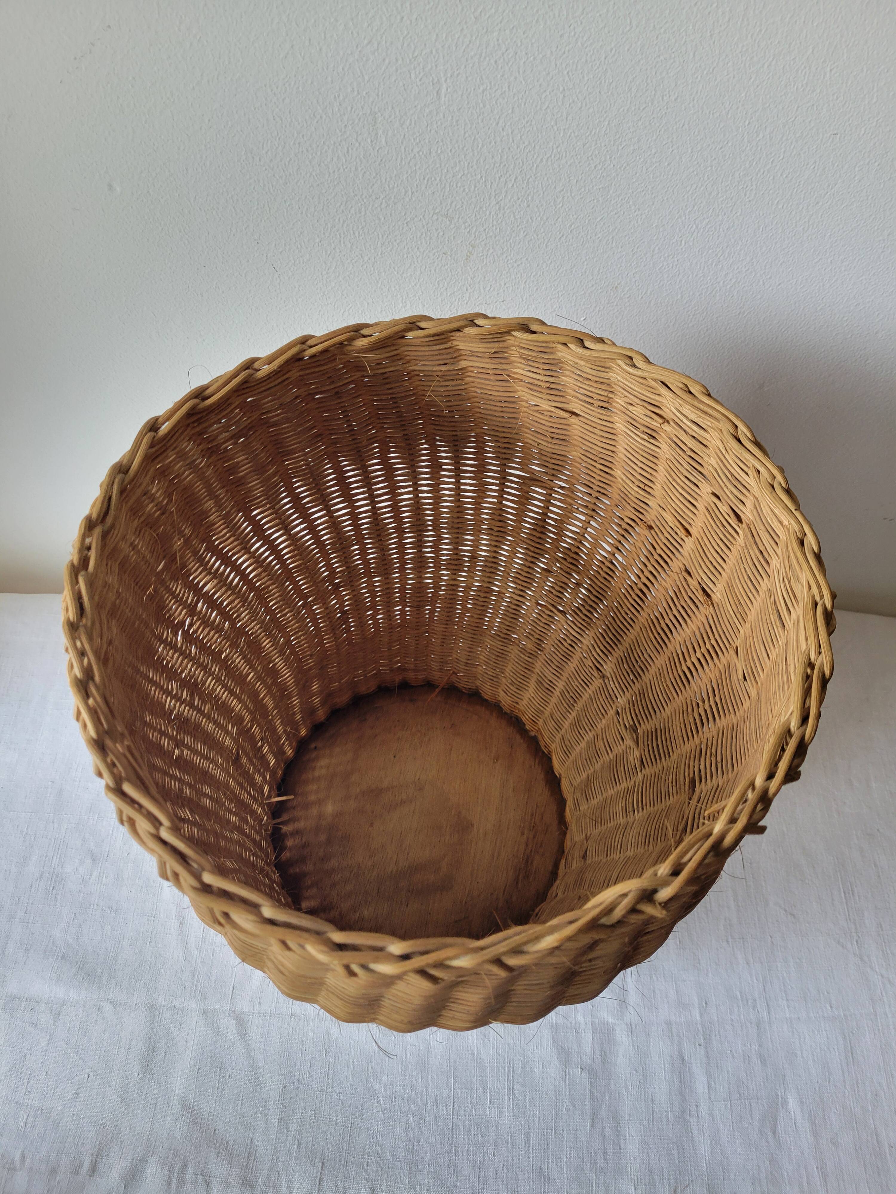 Wicker wastebasket