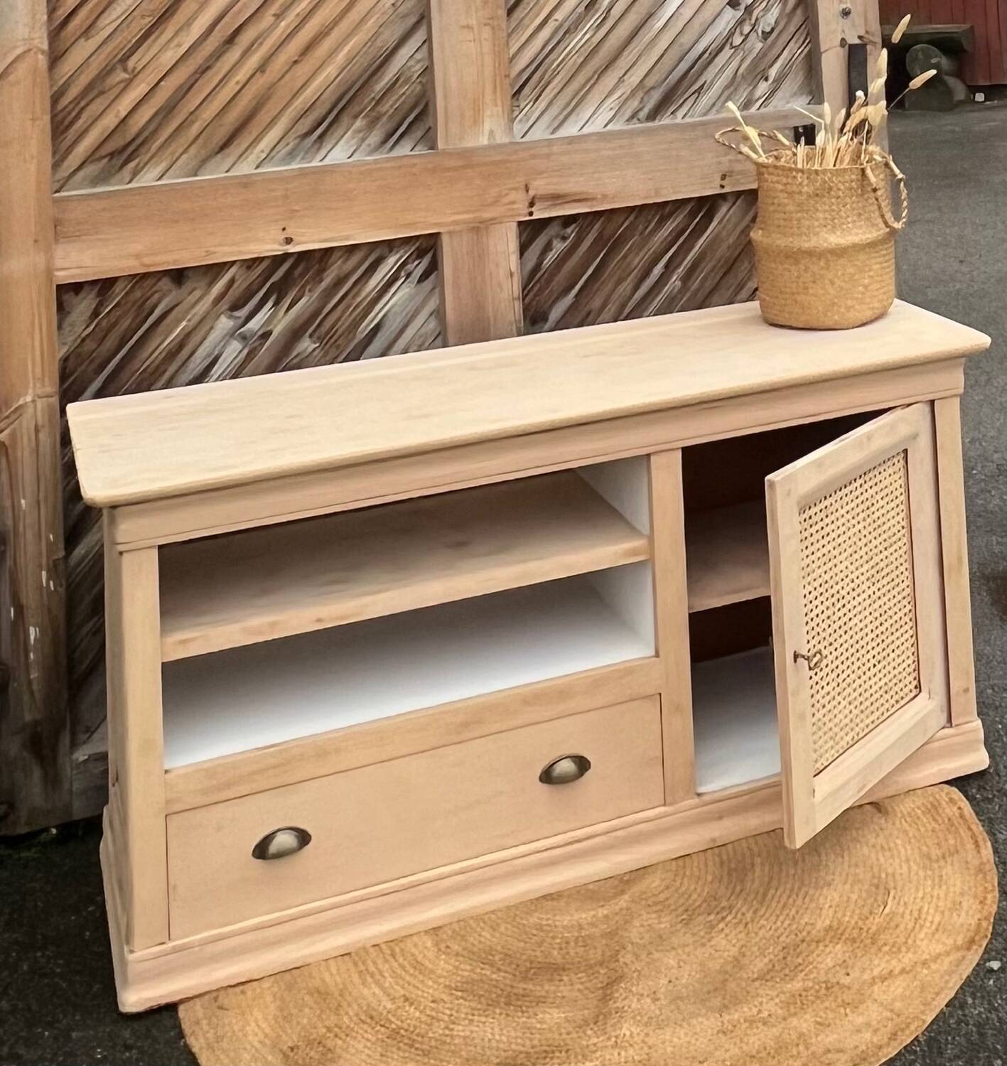 Meuble télé tv rénové en bois brut