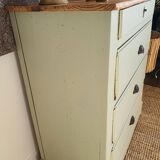 Wooden chest of drawers