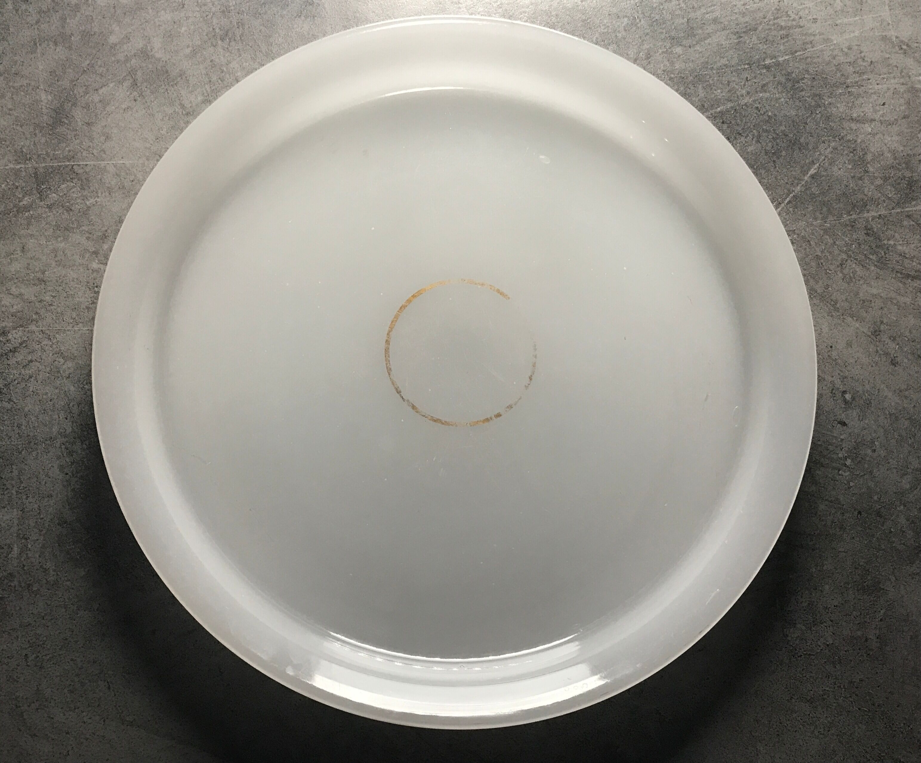 Plateau de serviteur ancien en opaline blanche 26 cm