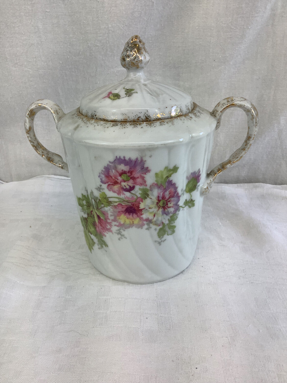 Antique porcelain sweetener