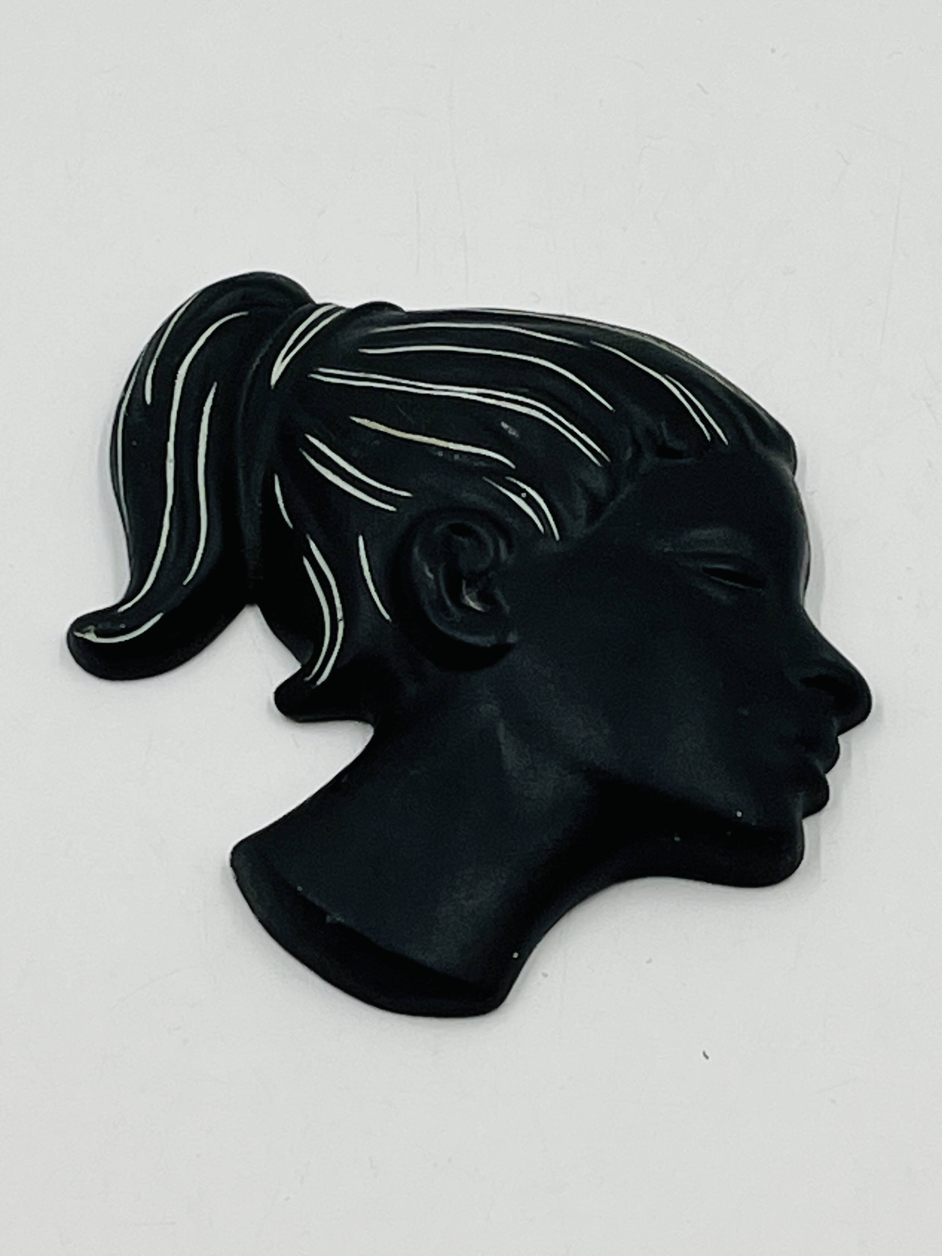 Head woman Kroon Kenya 332