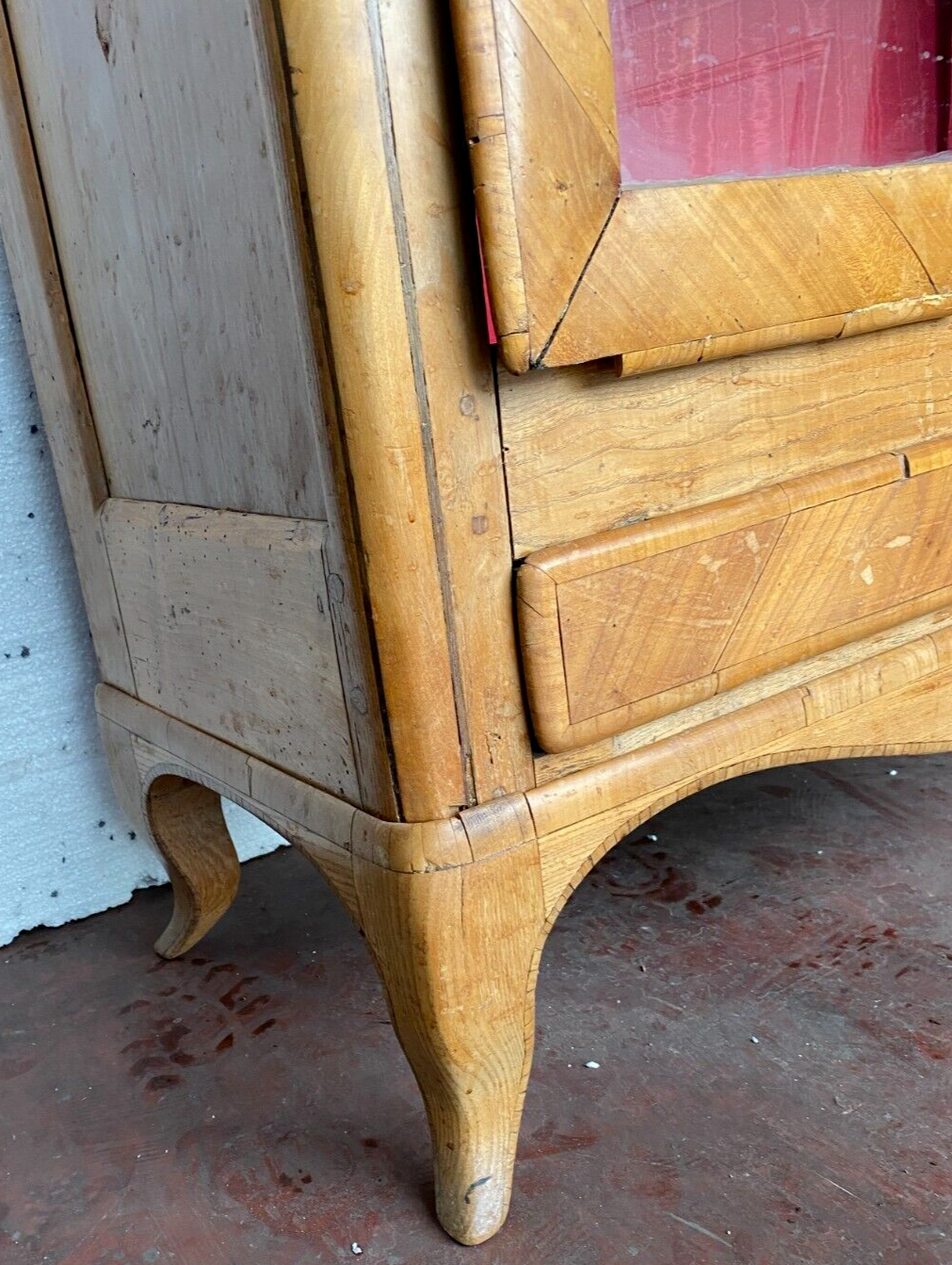 Louis XV style showcase in cherry wood and veneer nineteenth century