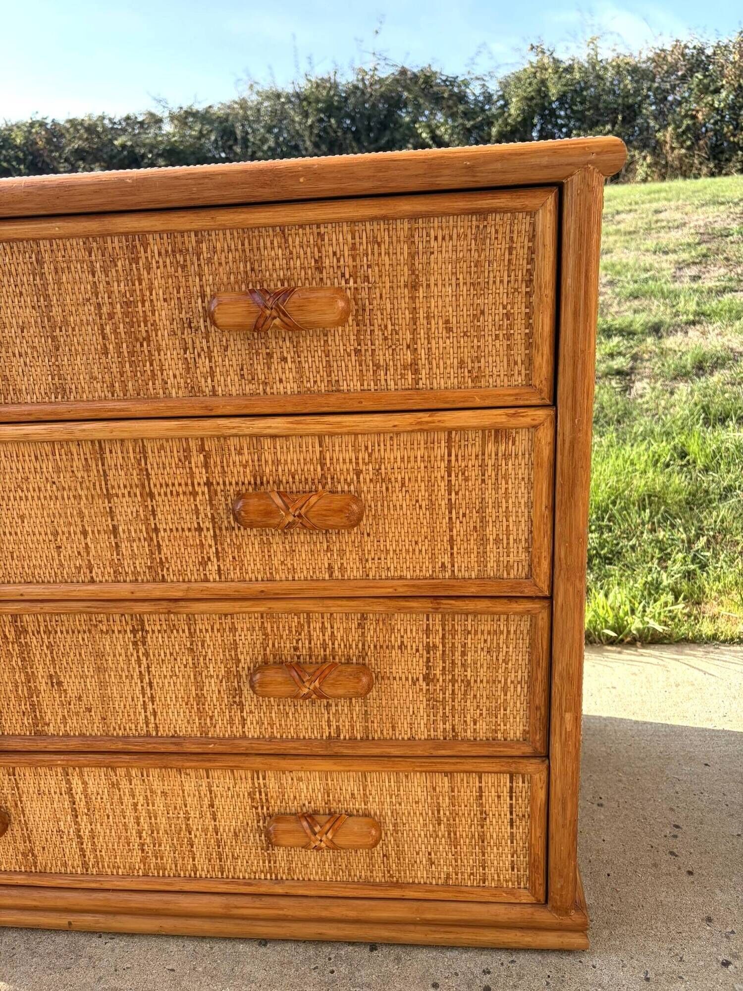 Large 4-drawer rattan chest of drawers from the 70s/80s.