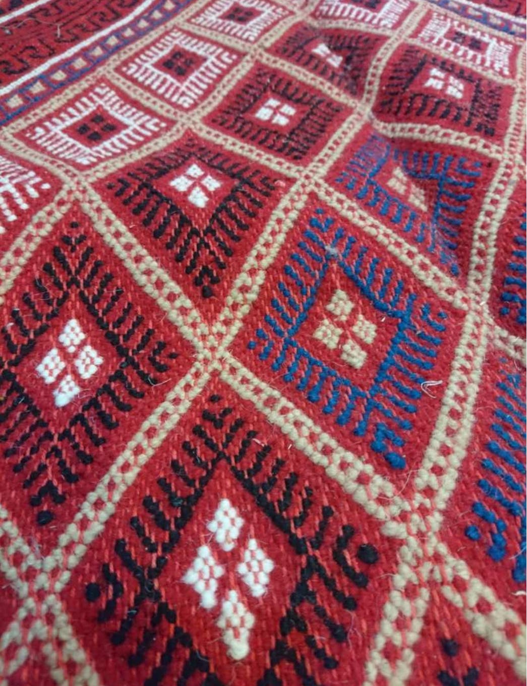 Traditional handmade margoum carpet in pure wool