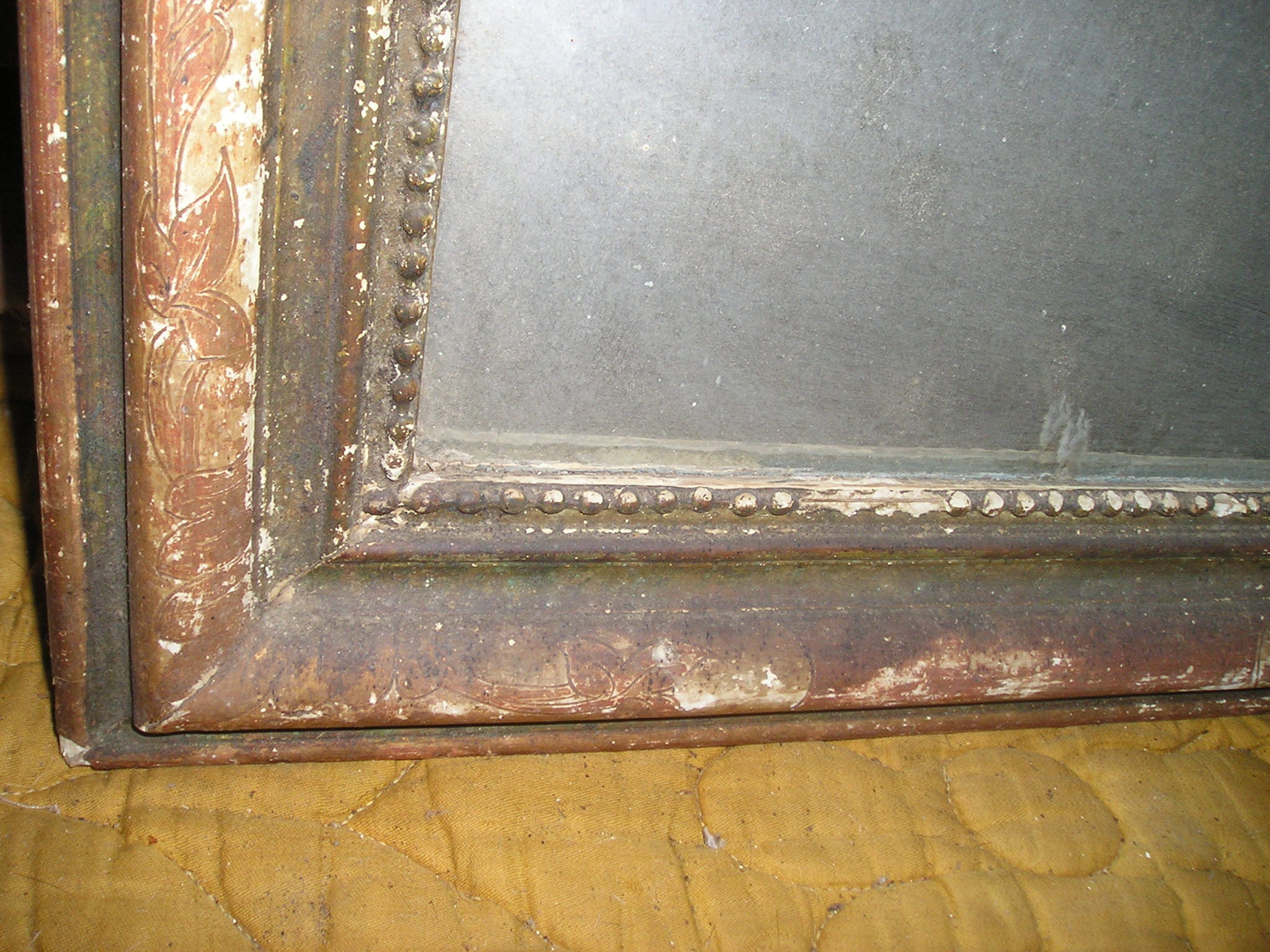 Old wall mirror in wood and stucco 43x53cm