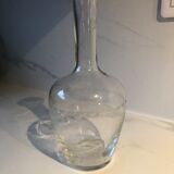 Carafe en verre gravé