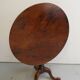 Table ronde inclinable antique en acajou
