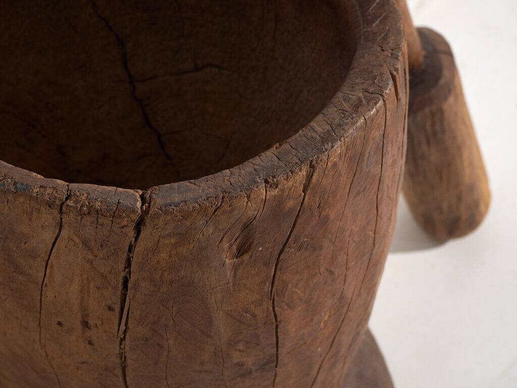 Mortier et pilon anciens de style wabi-sabi (c.1920) #1