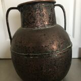 Jar jug with old coves in hammered copper middle east deco xixème