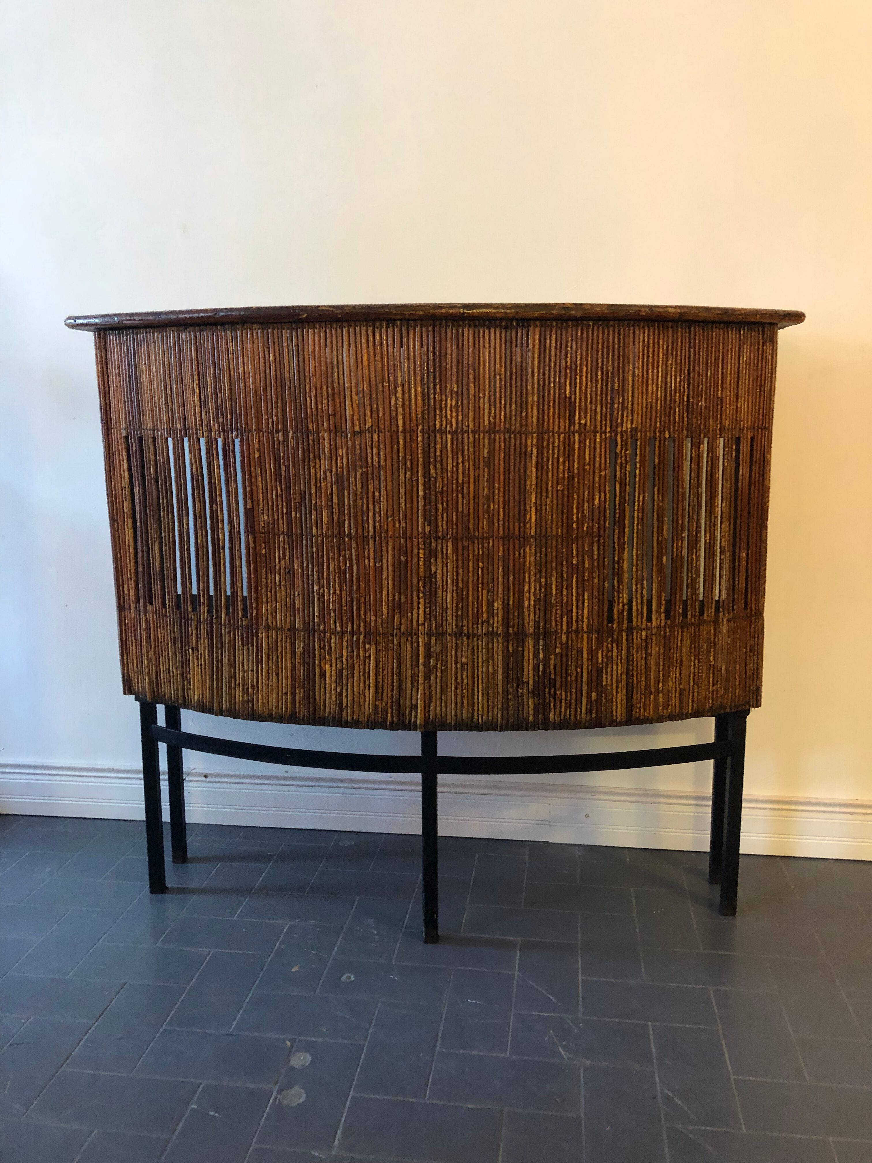 Furniture bar in vintage rattan
