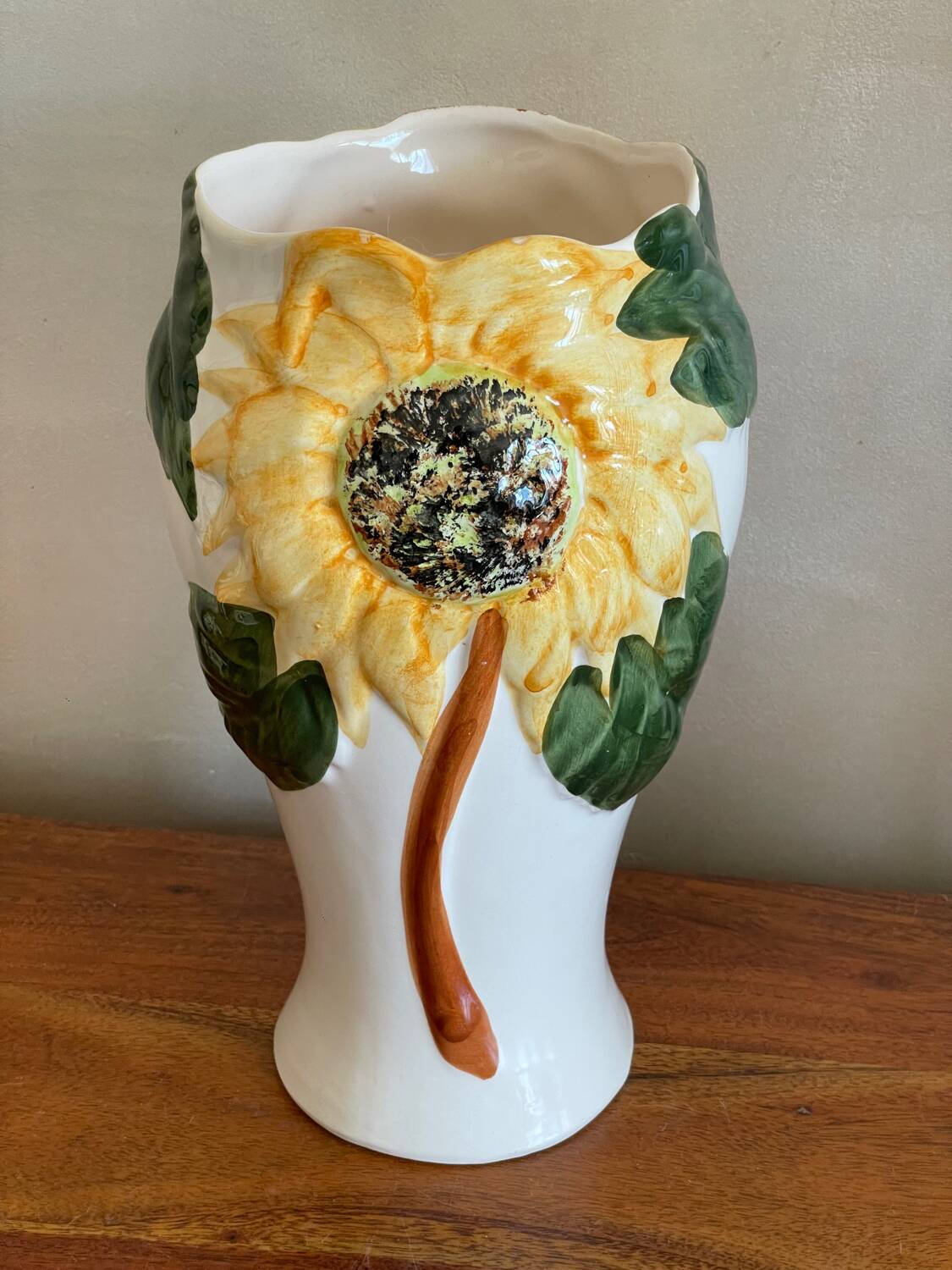 Sunflower decor vase