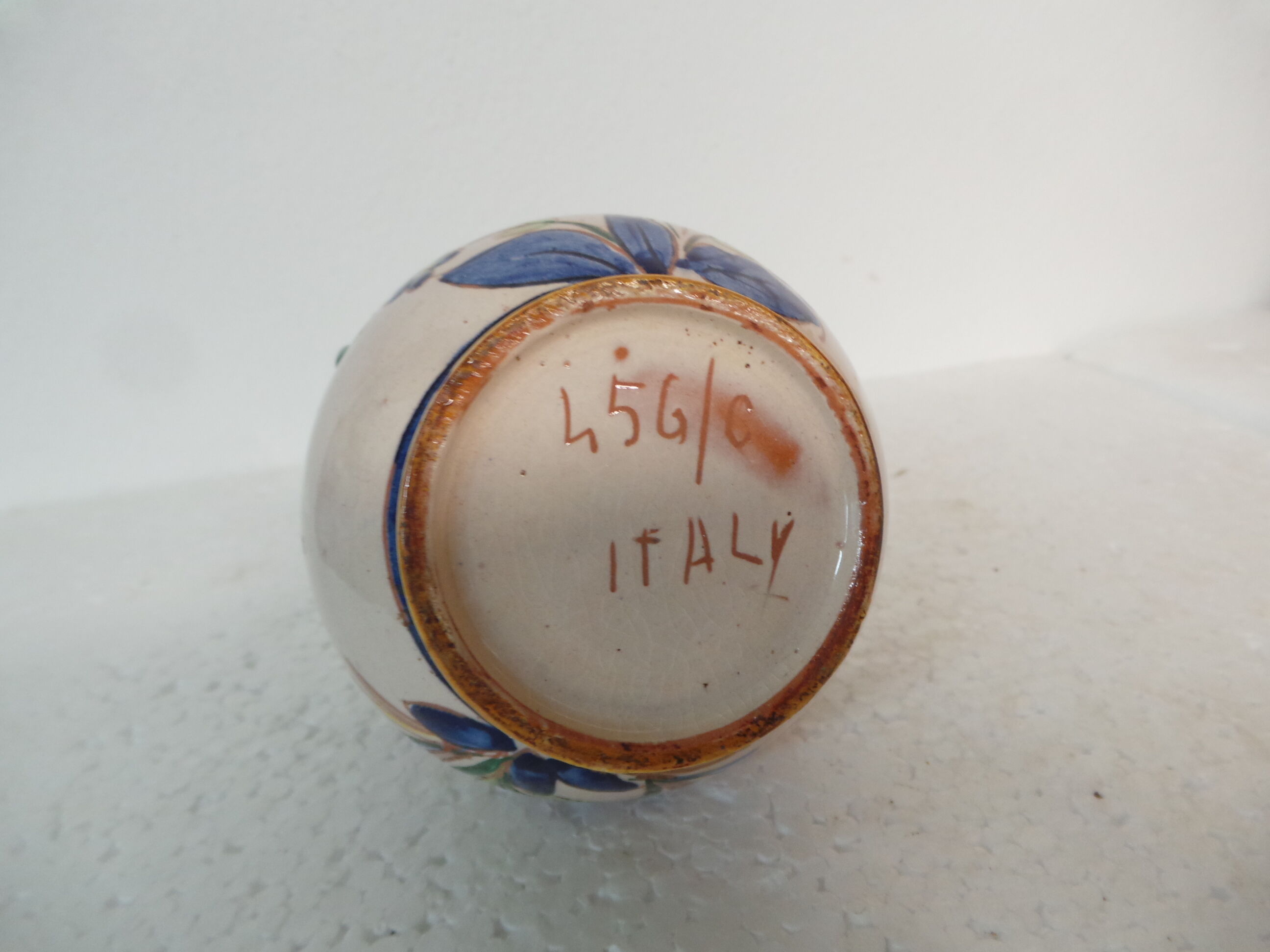 small vase has 4 handles Italy floral decoration