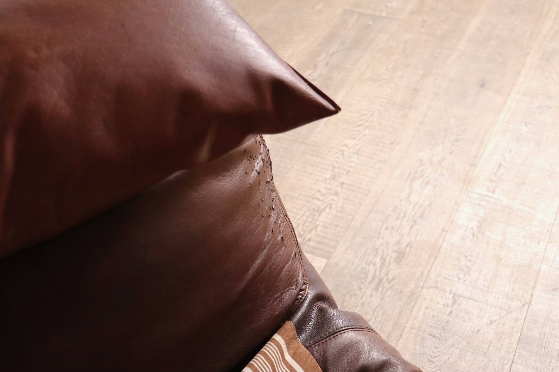 Le Bambole Bed In Buffalo Leather By Mario Bellini For B&B Italia, 1970s