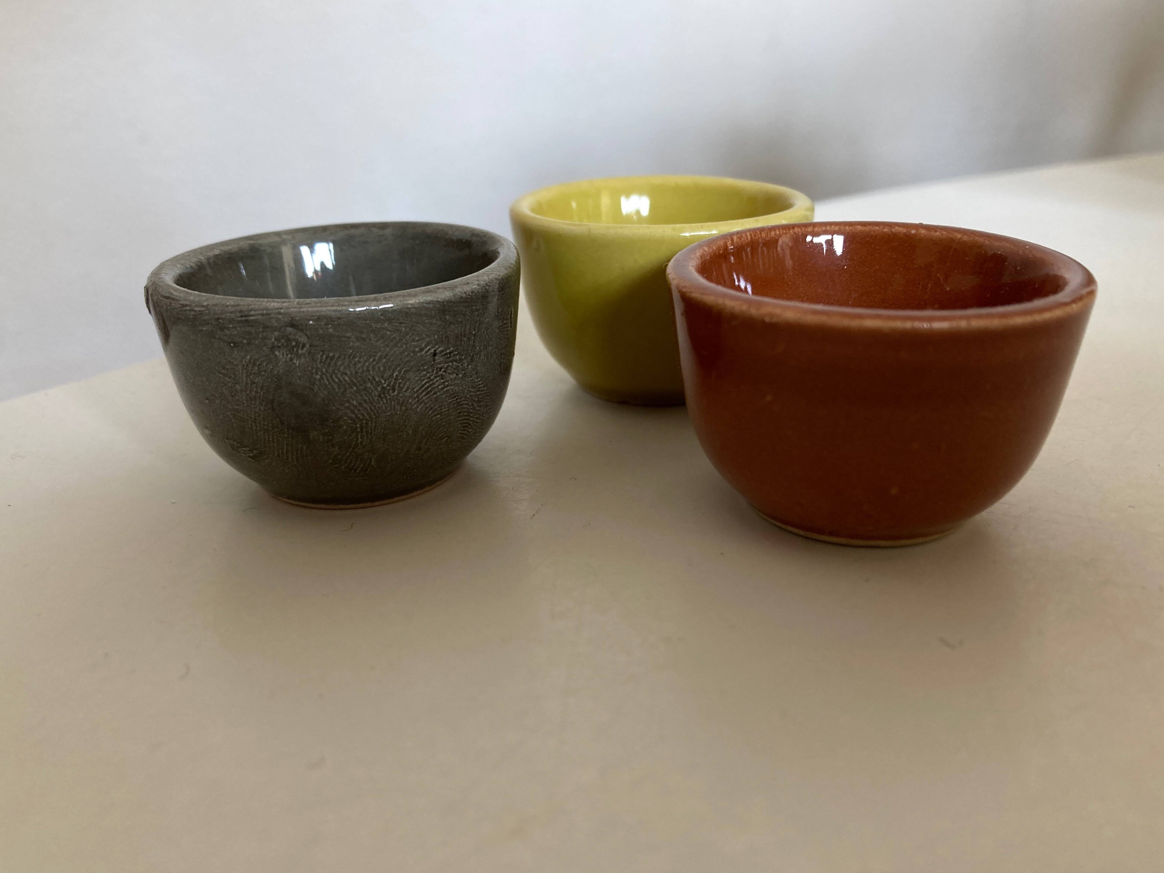 Set de 11 coupelles en terre cuite vernissée 1960
