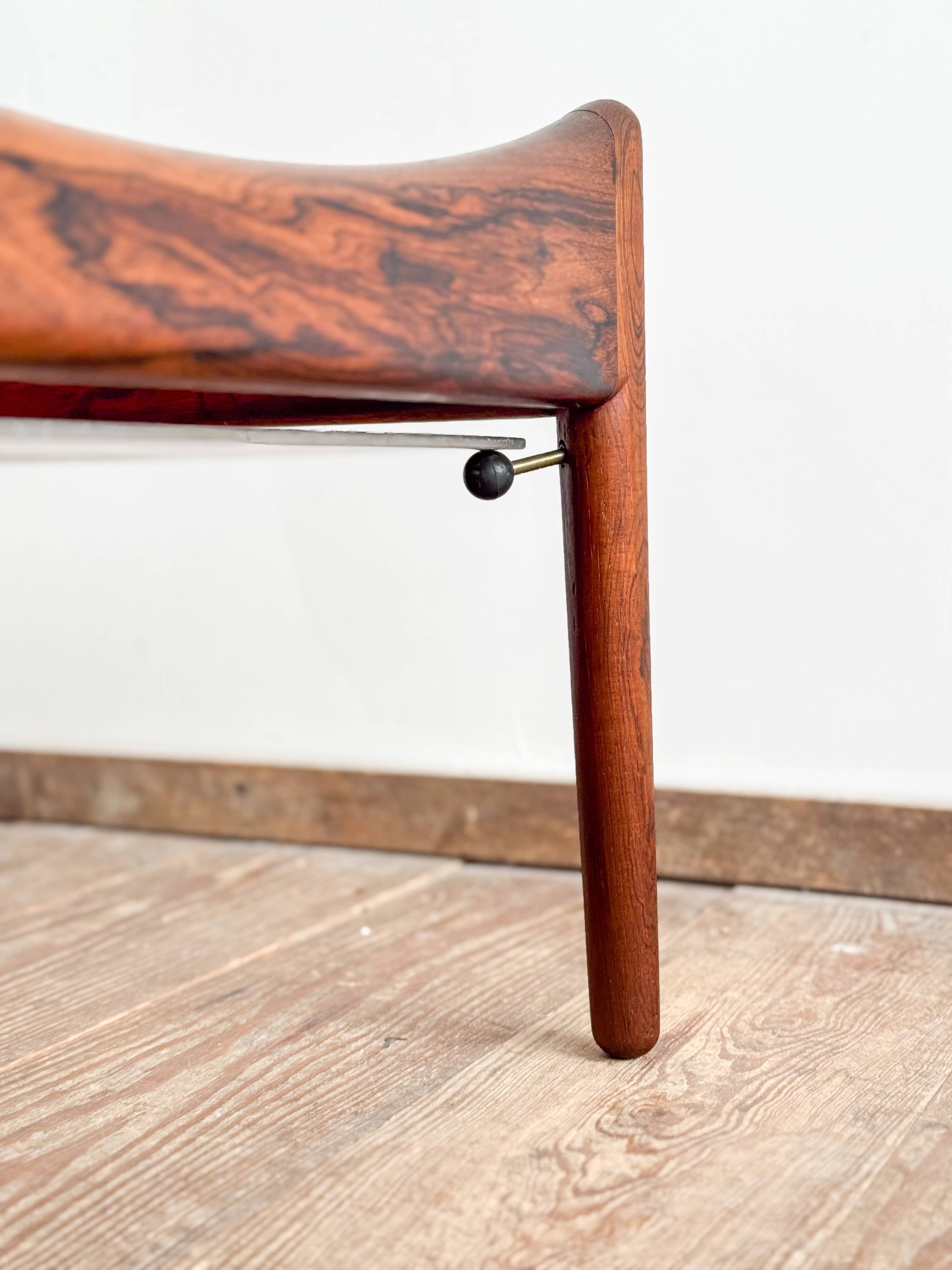 Ensemble danoise avec fauteuil, repose-pieds et table par Kristian Vedel