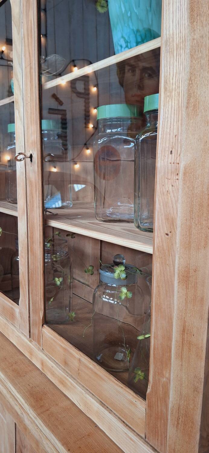 Two-piece glass-fronted buffet