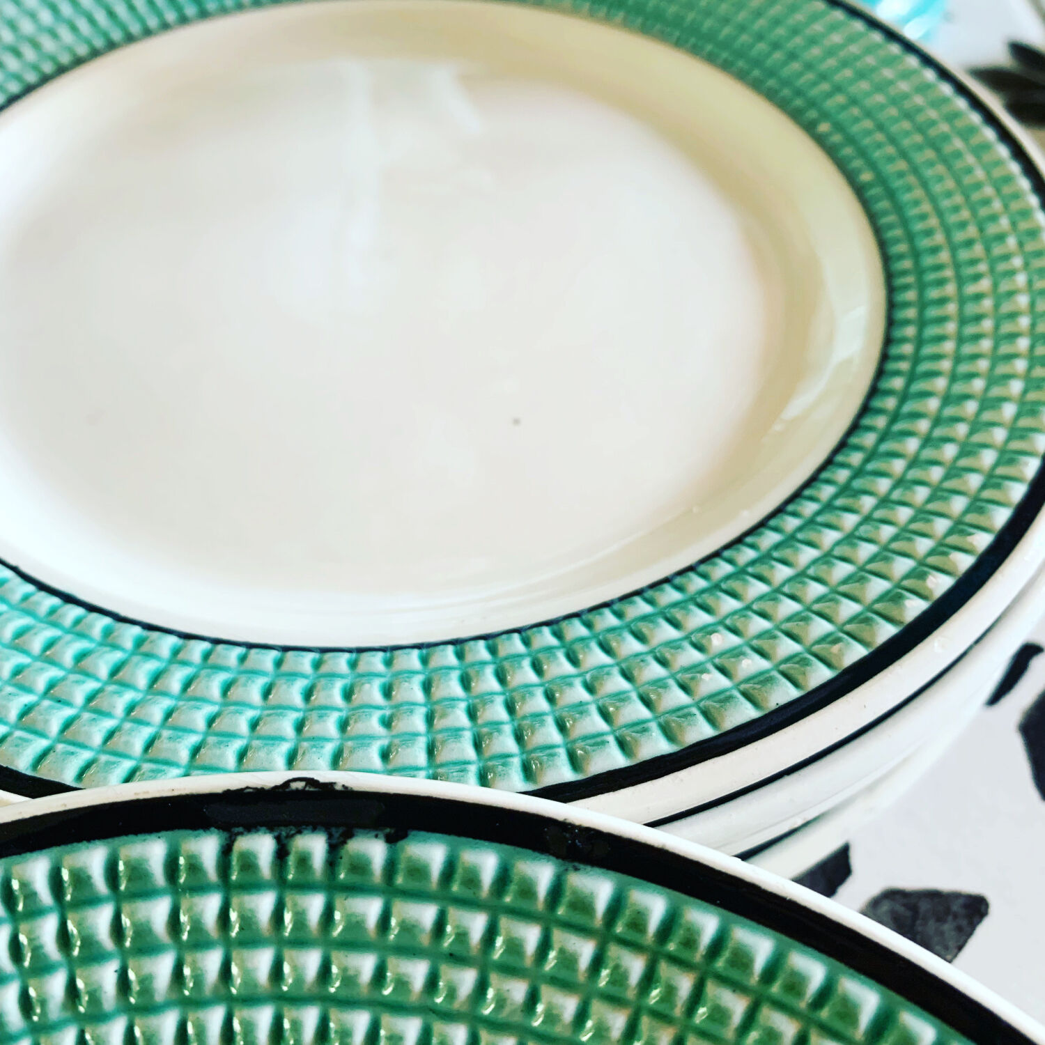 Set of 6 vintage dessert plates