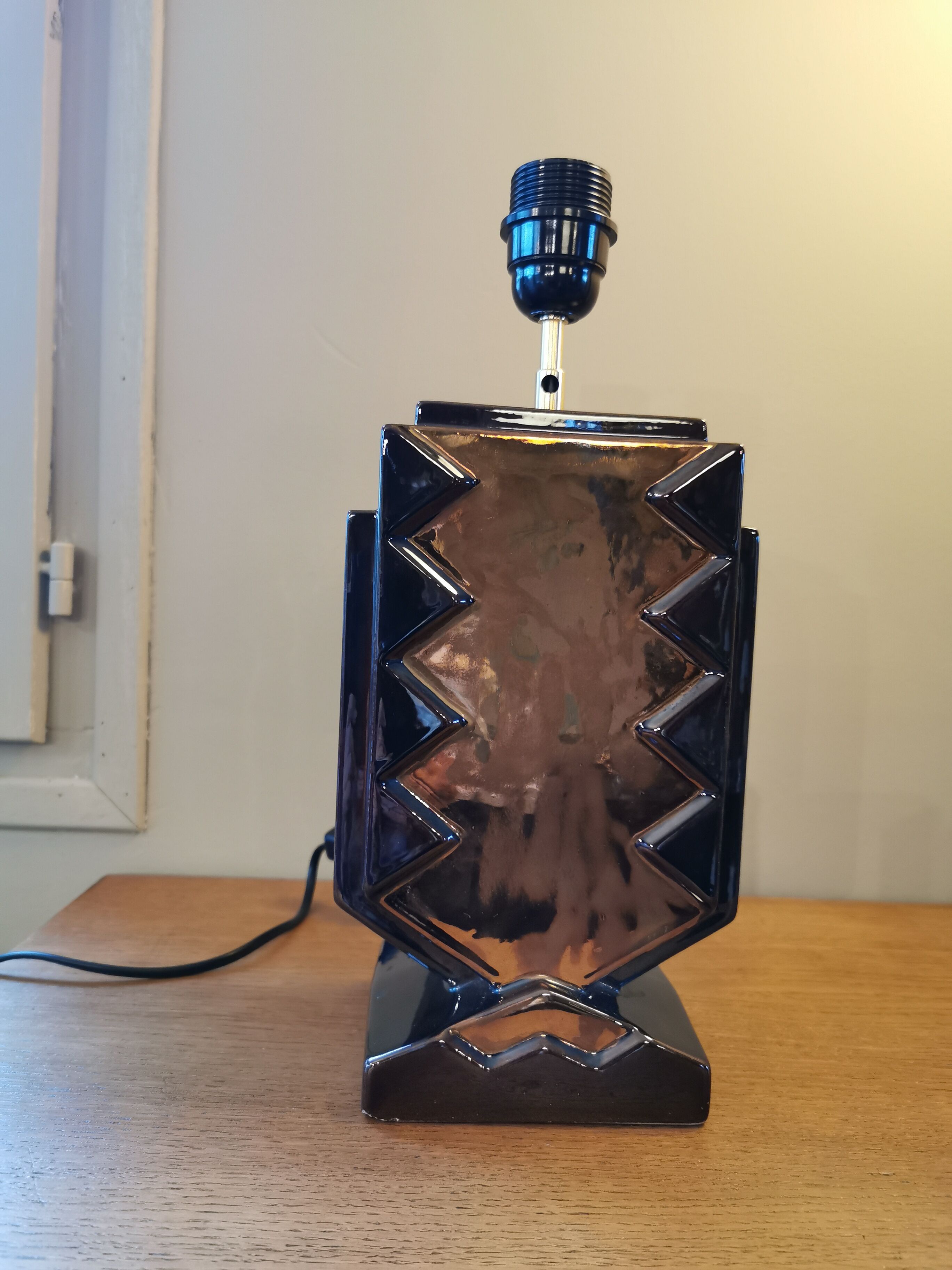 Ceramic art deco lamp effect metal