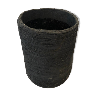 Black ceramic pot