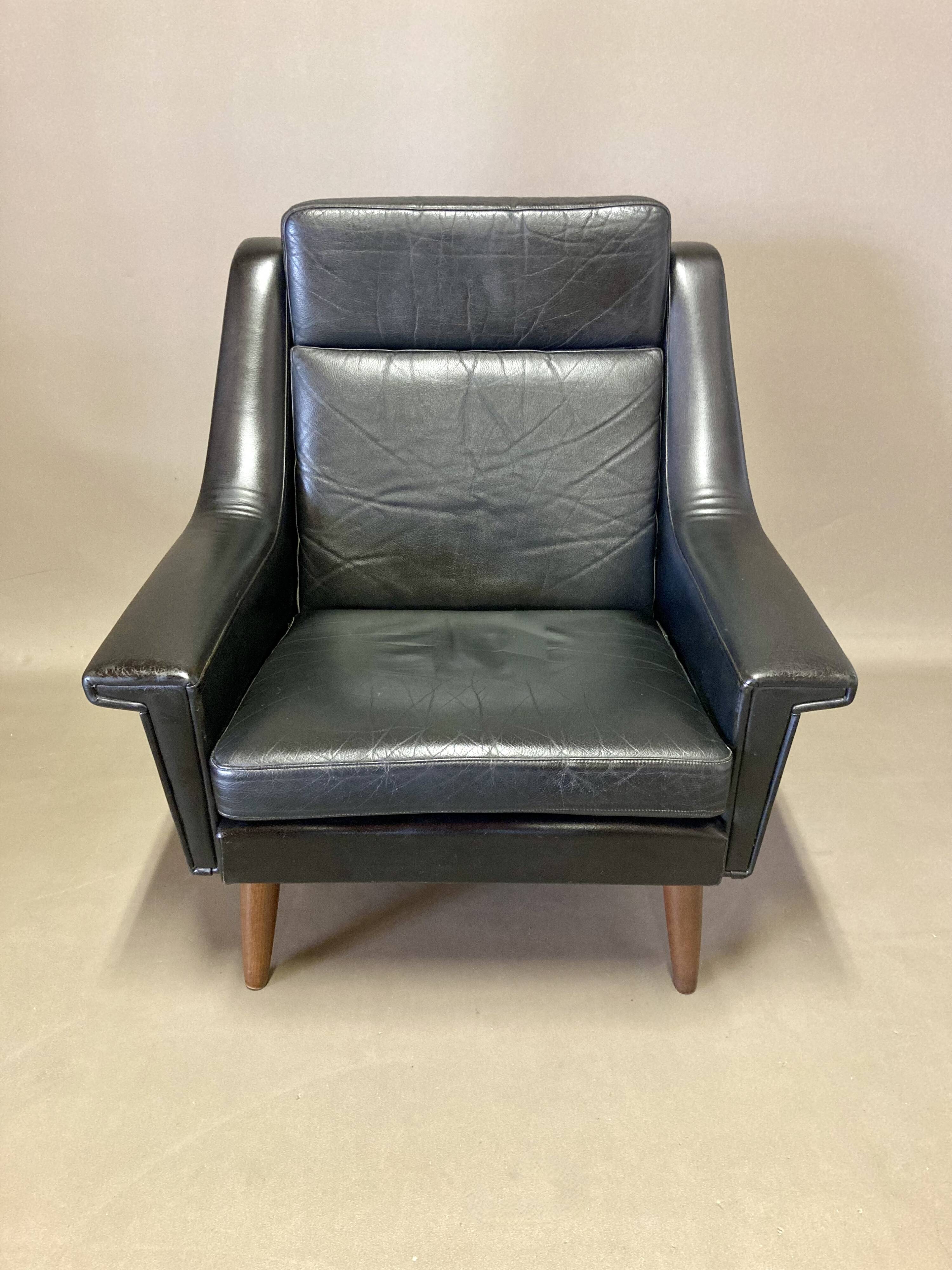High black leather armchair “scandinavian design” 1950.