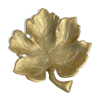 Empty brass leaf pocket