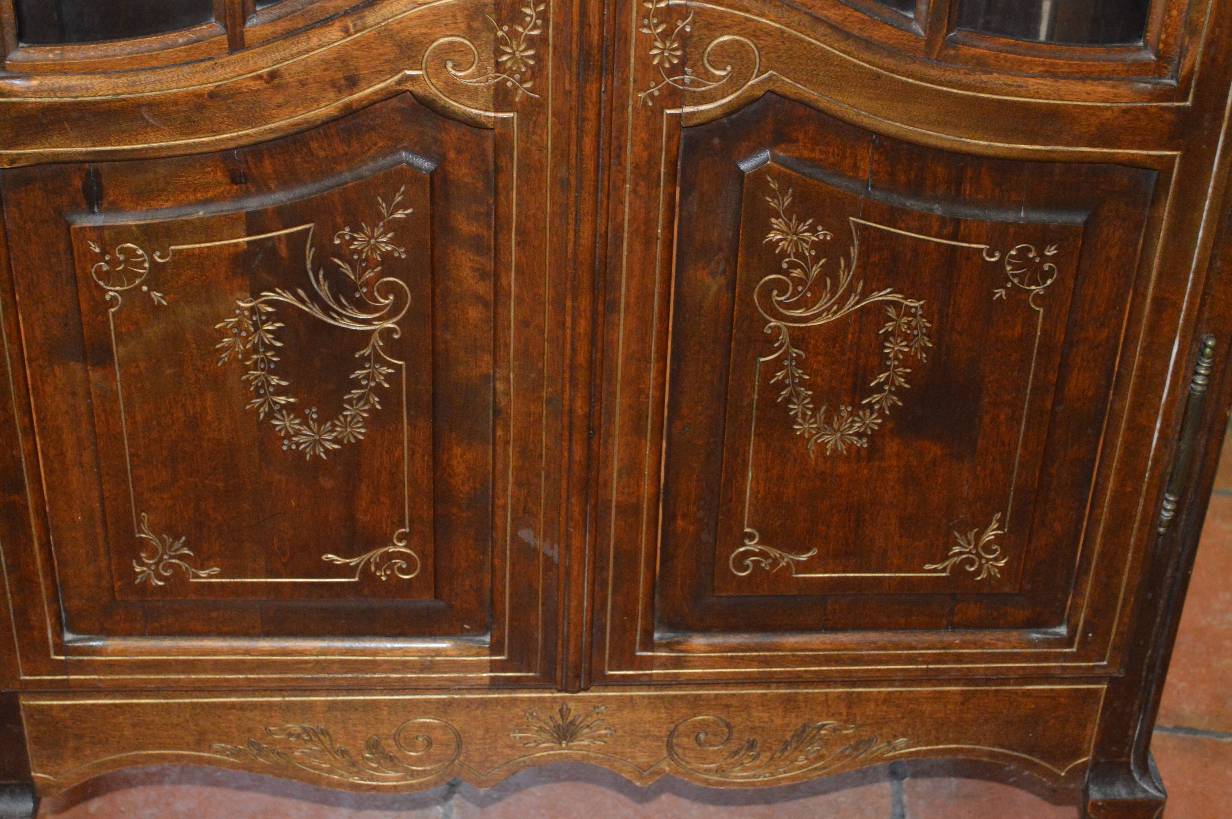 LOUIS XV style display case in beech / small library