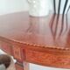 Table ovale marquetée fabrication allemande sohn & cie