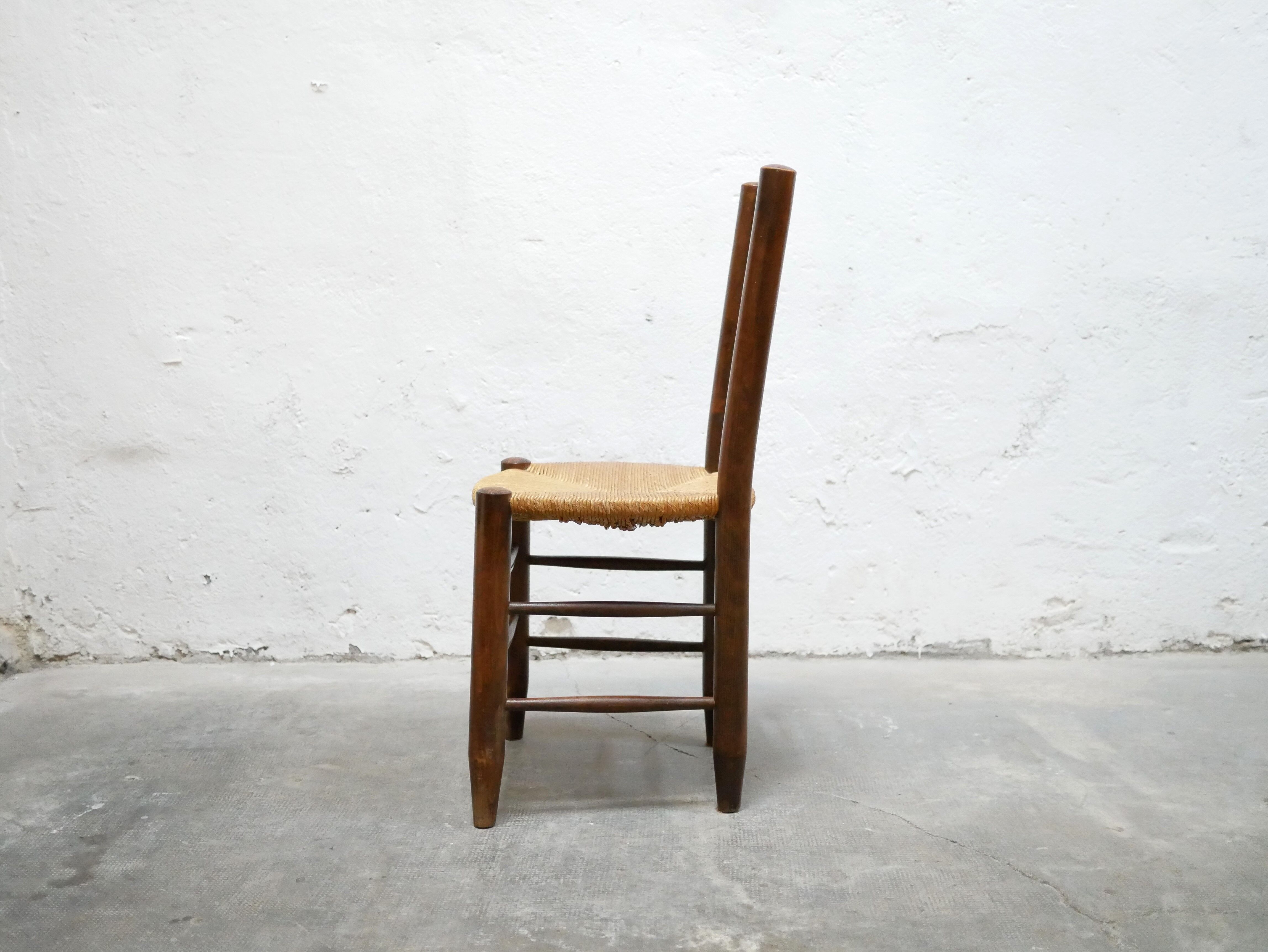 Antique mulched wooden country chair