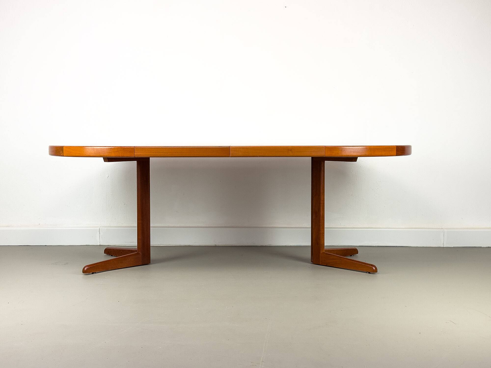 Table de Salle à Manger Ronde en Teck par HW Klein pour Bramin, Danemark, 1960s