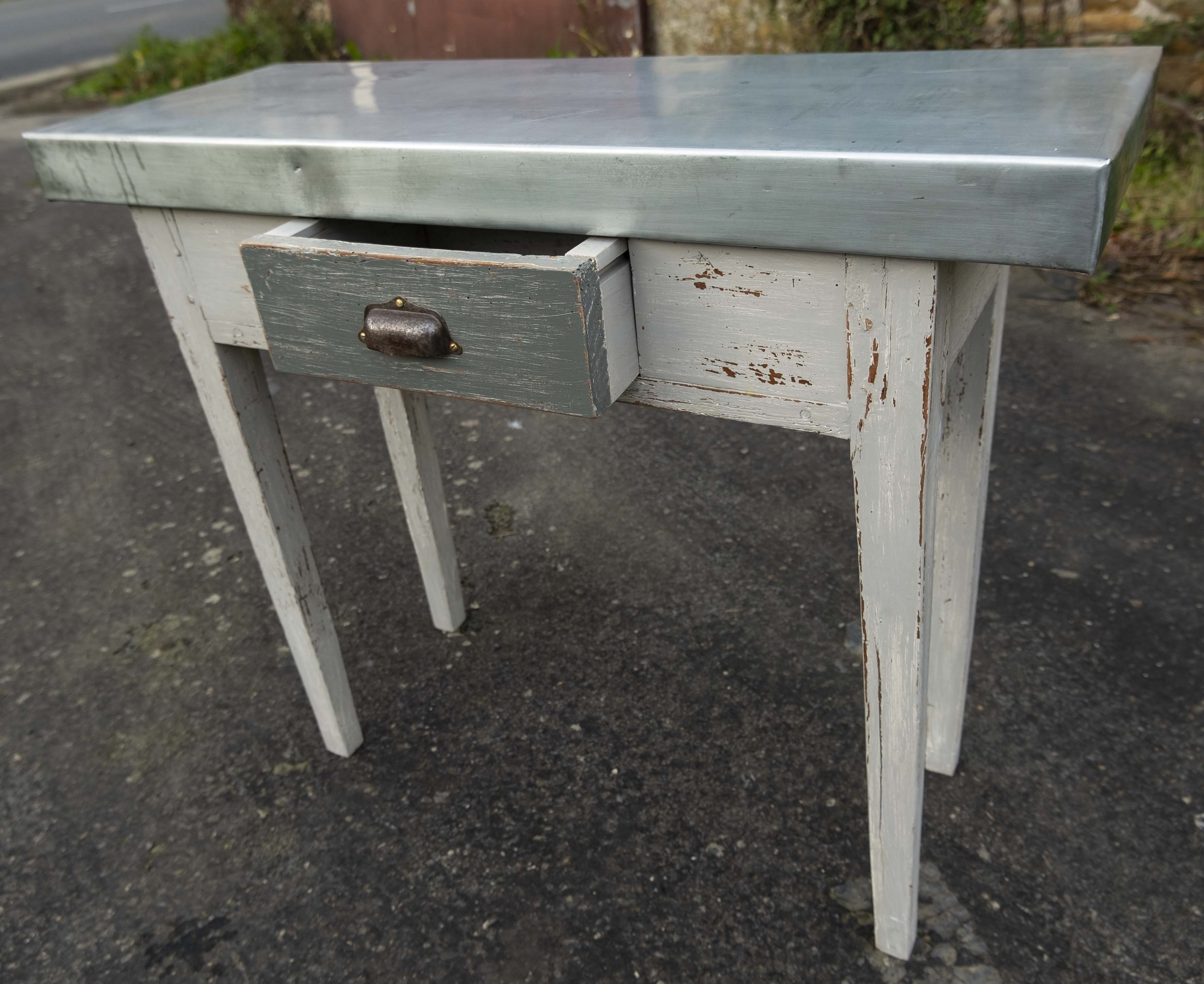 Zinc console