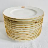 Série de 13 assiettes en porcelaine de Paris, d’époque fin XIXème