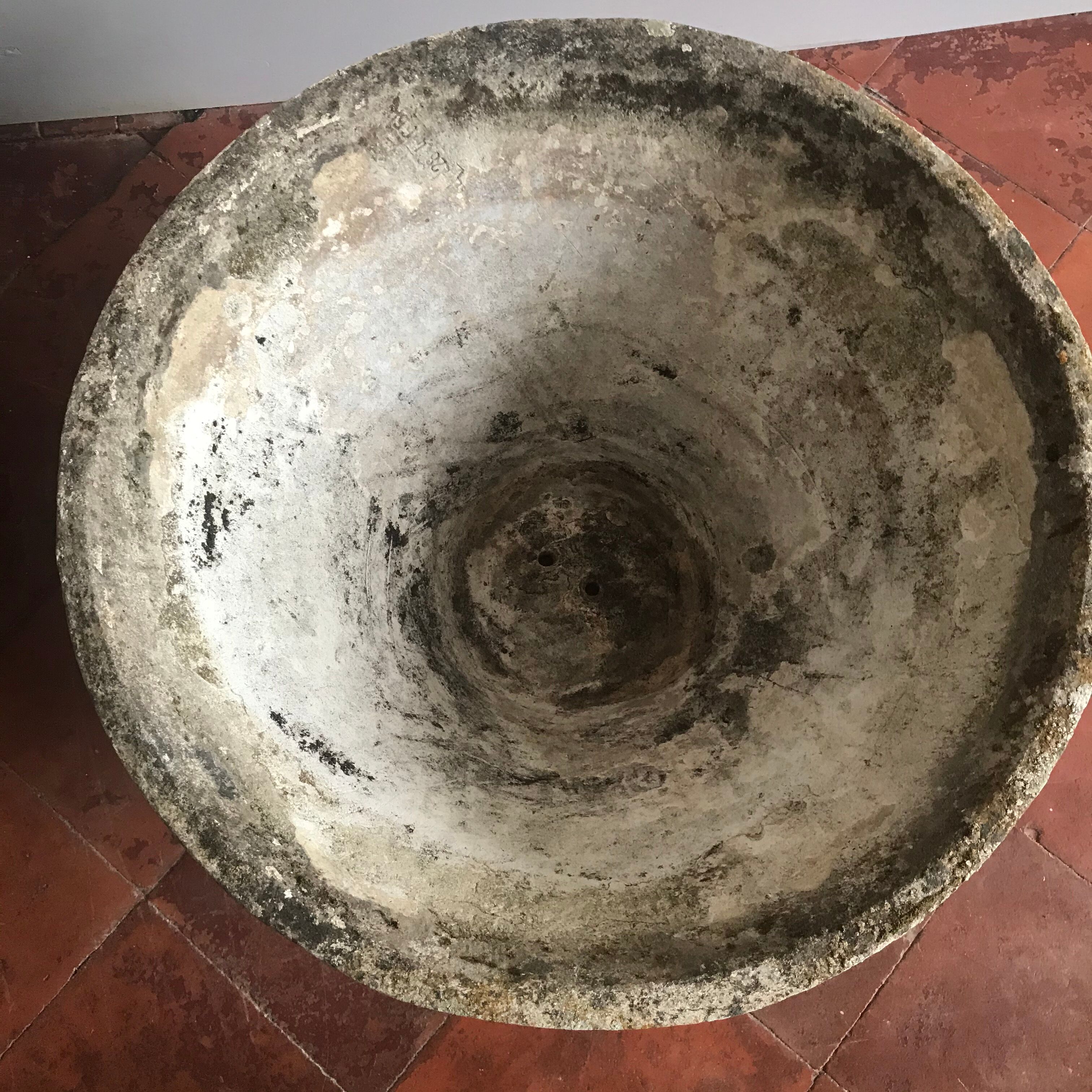 Paul Zülli design planter basin, model "Saint Gall" edited by Eternit