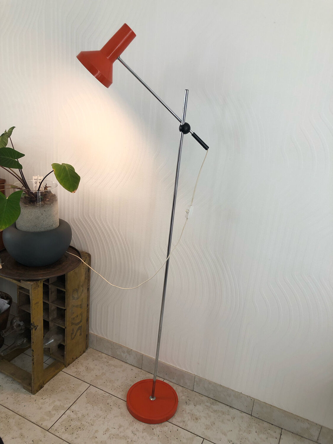 Lampadaire orange de gura leuchten 1960
